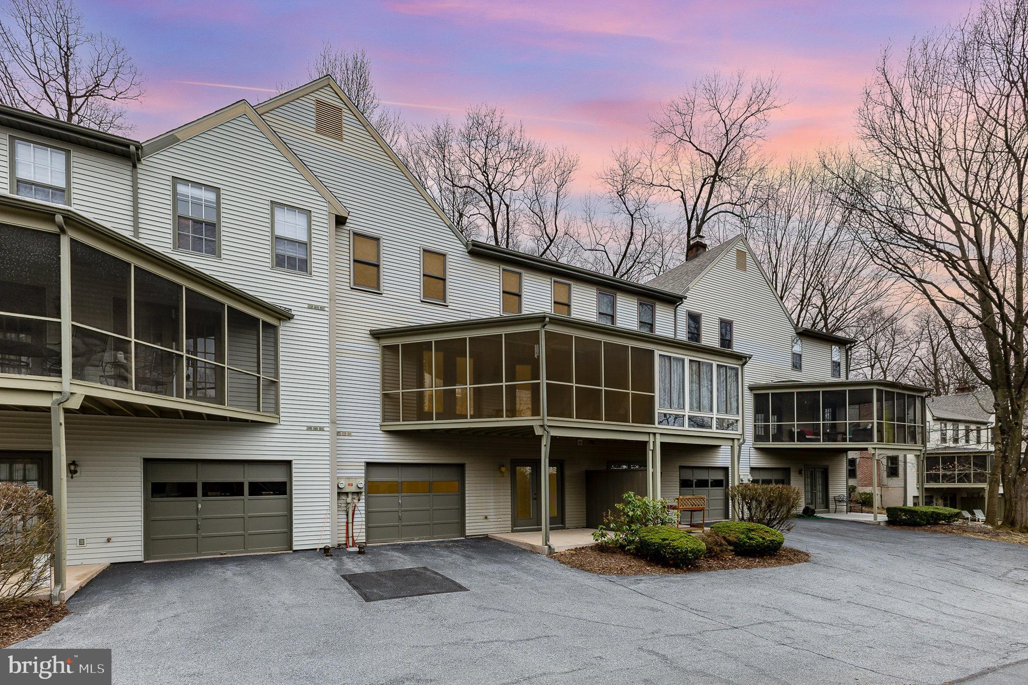 OAKMONT - Residential