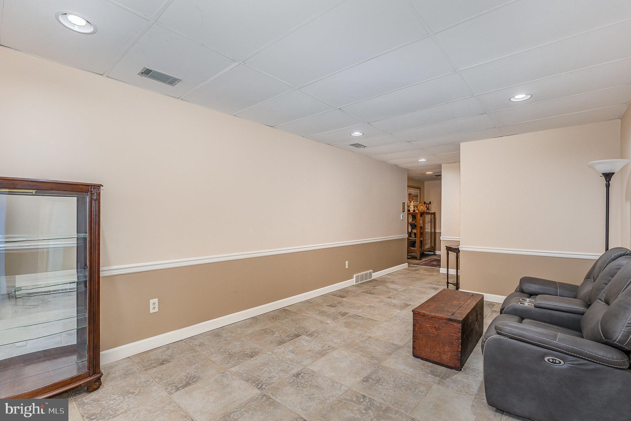OAKMONT - Residential