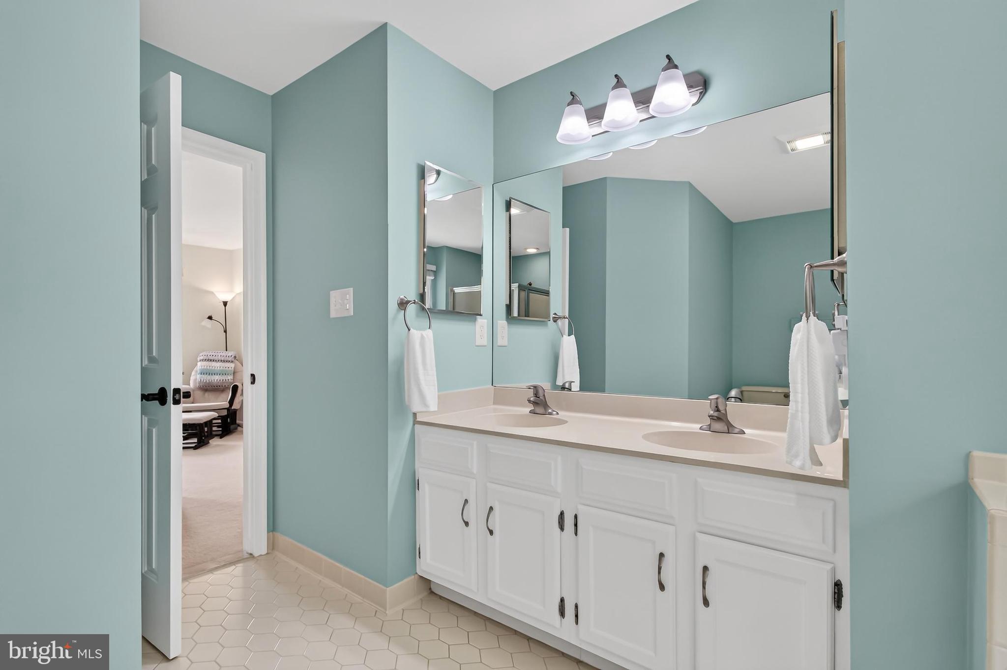 LIFESTYLE AT SULLY STATION - Residential