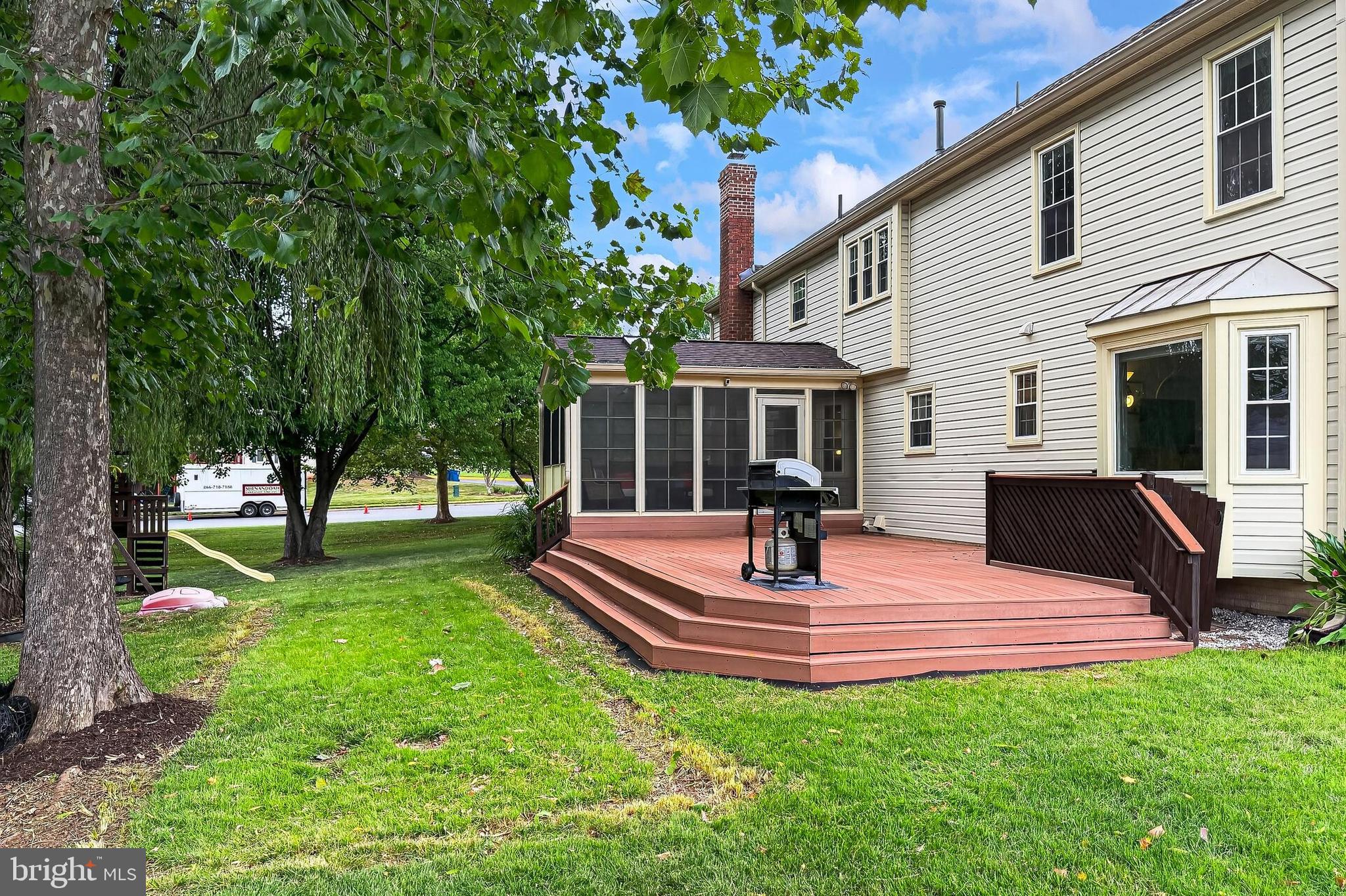 LIFESTYLE AT SULLY STATION - Residential