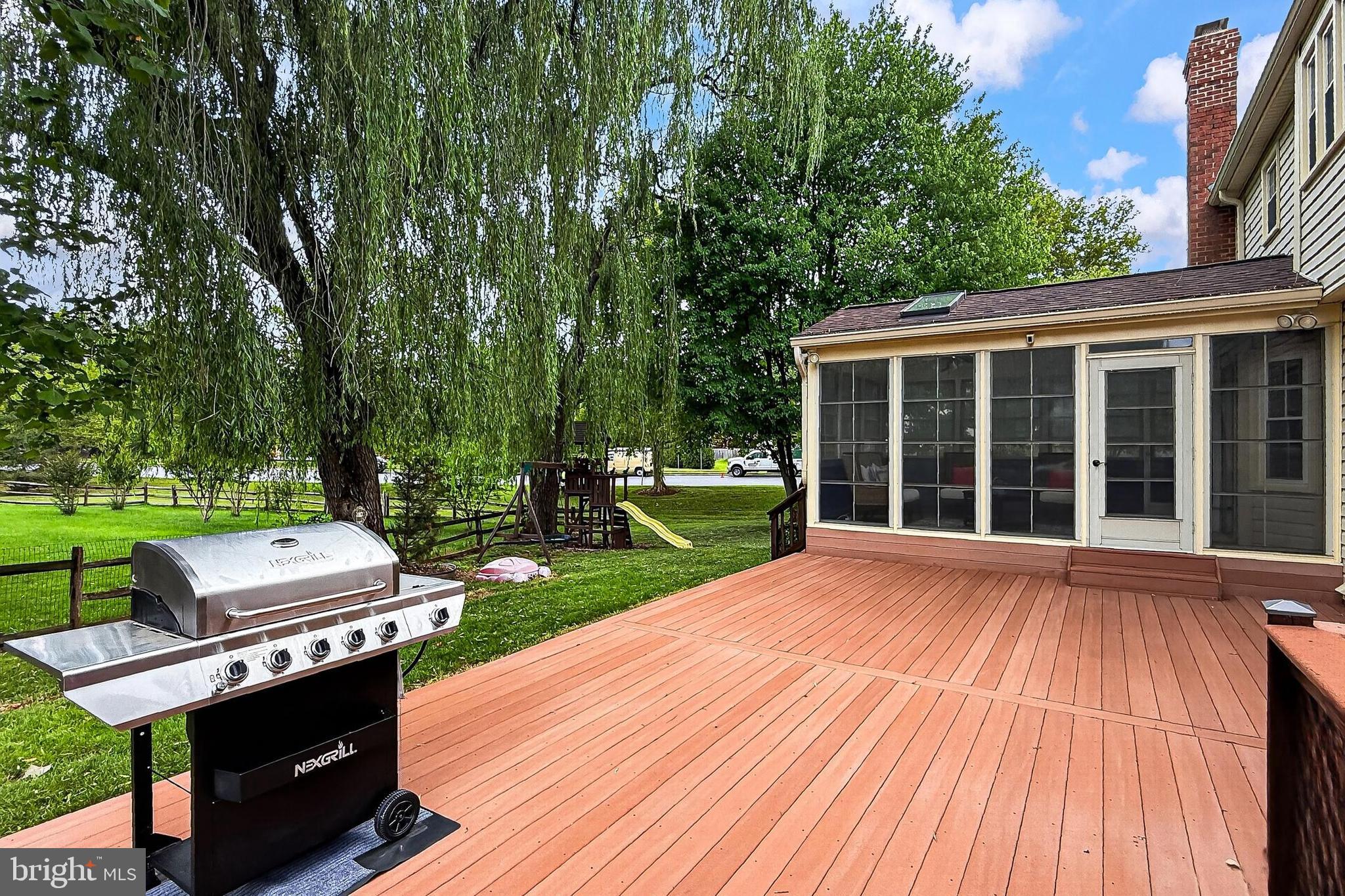 LIFESTYLE AT SULLY STATION - Residential
