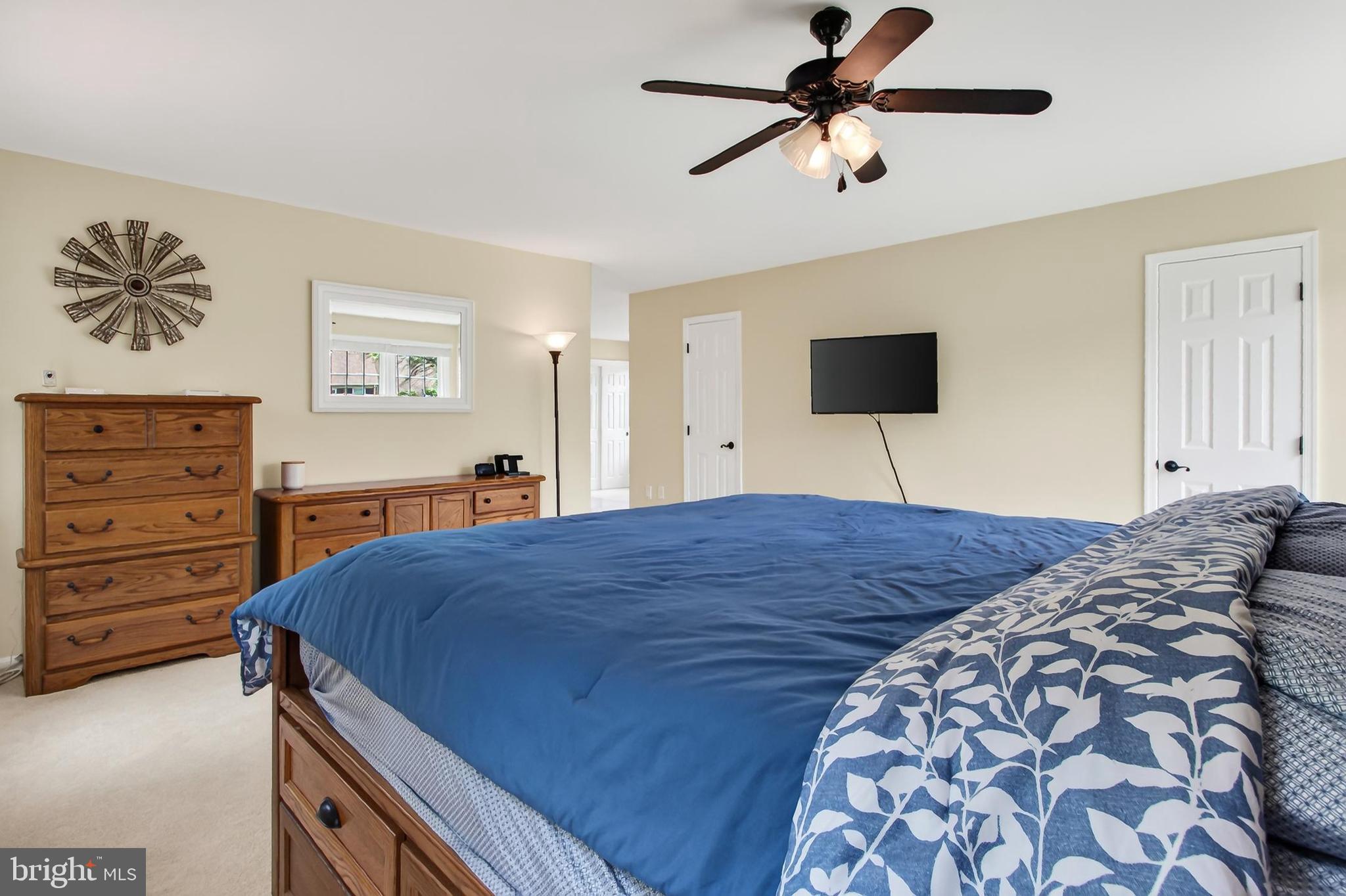 LIFESTYLE AT SULLY STATION - Residential