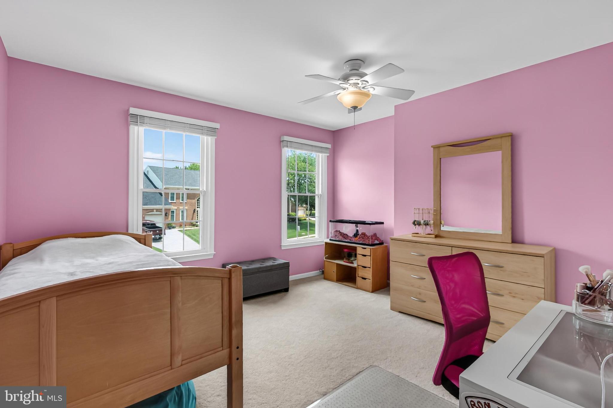 LIFESTYLE AT SULLY STATION - Residential