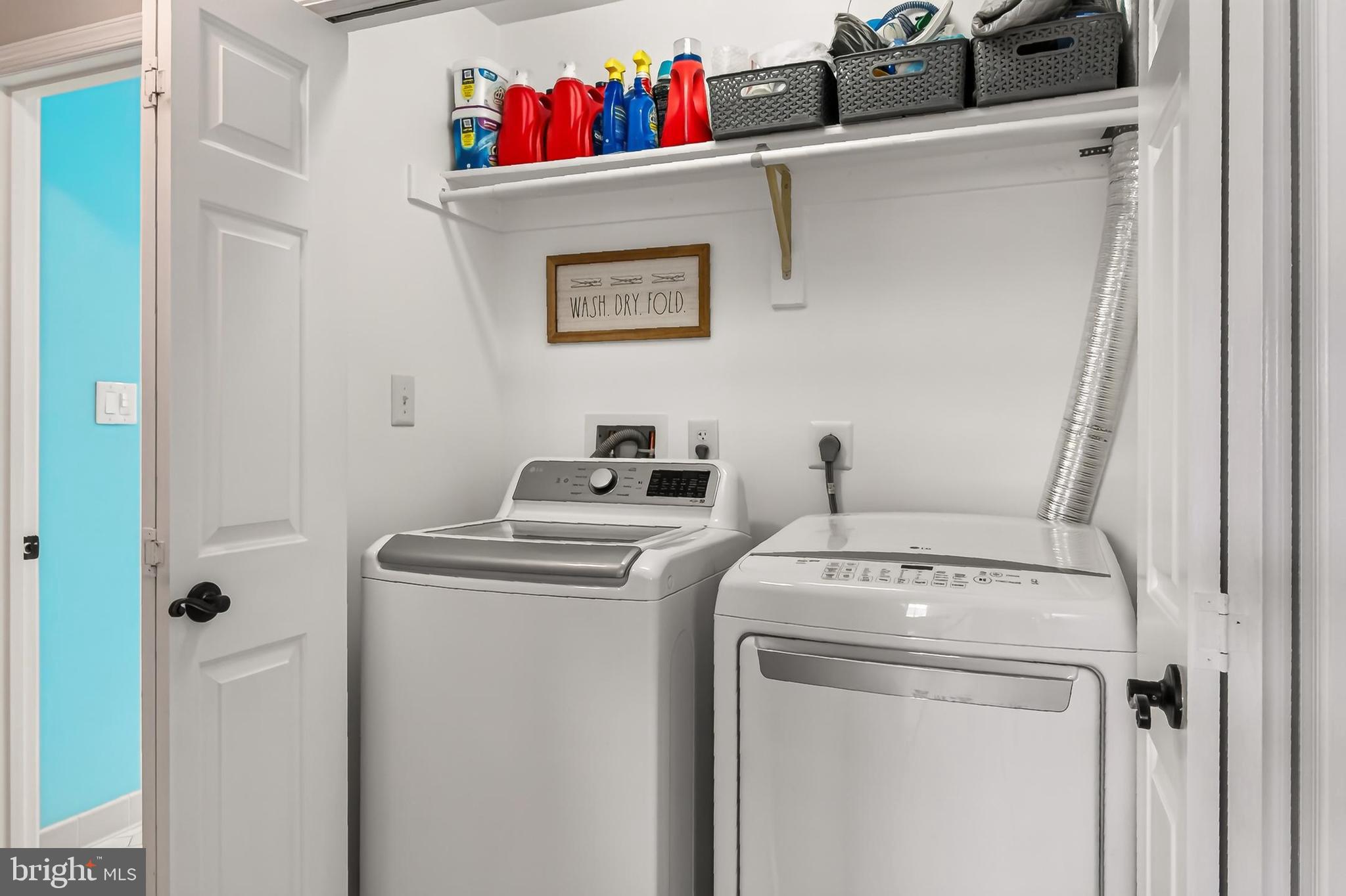 LIFESTYLE AT SULLY STATION - Residential