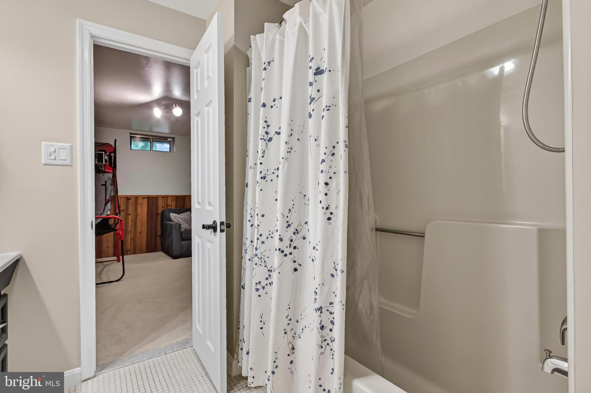 LIFESTYLE AT SULLY STATION - Residential