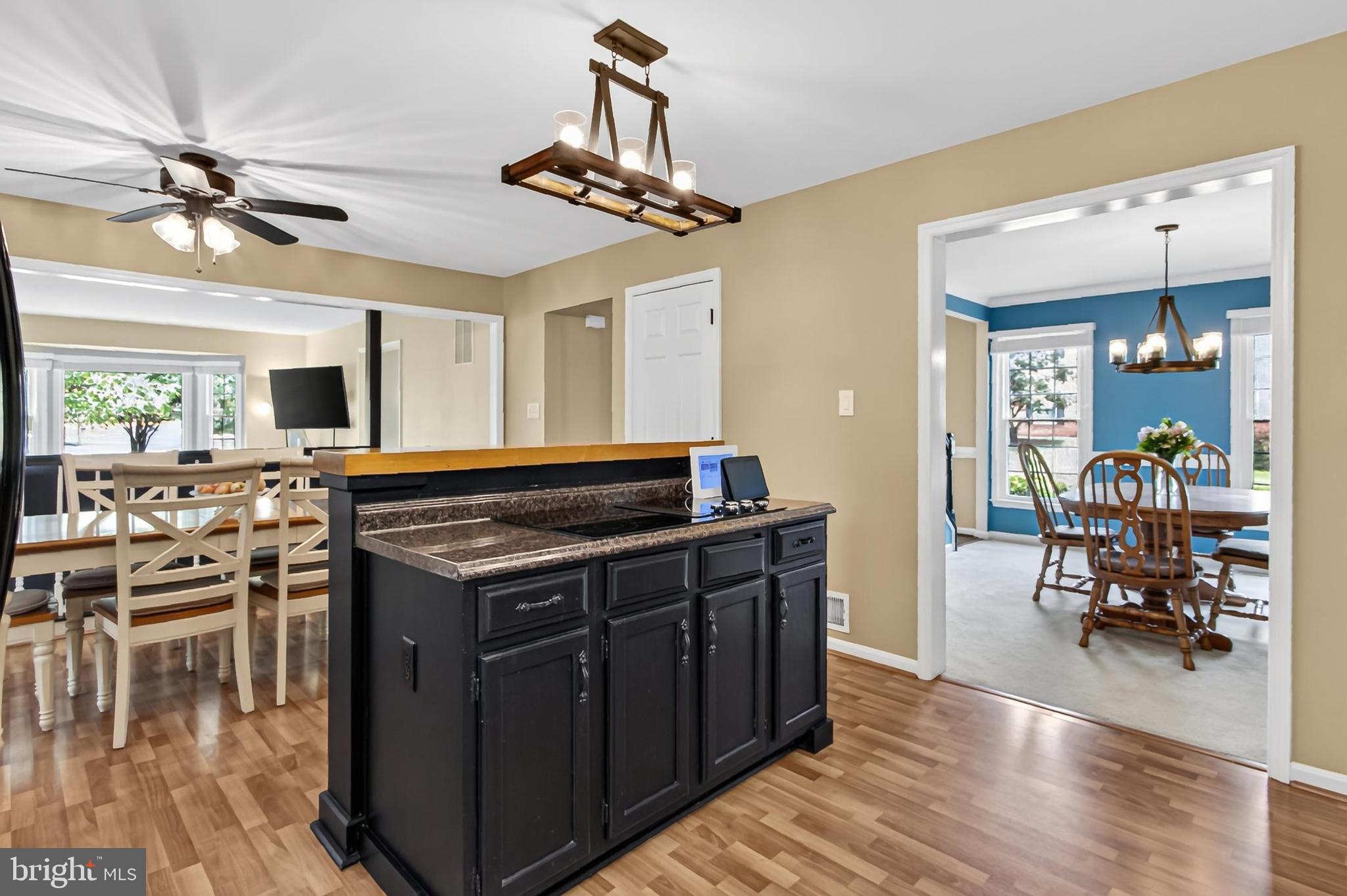 LIFESTYLE AT SULLY STATION - Residential
