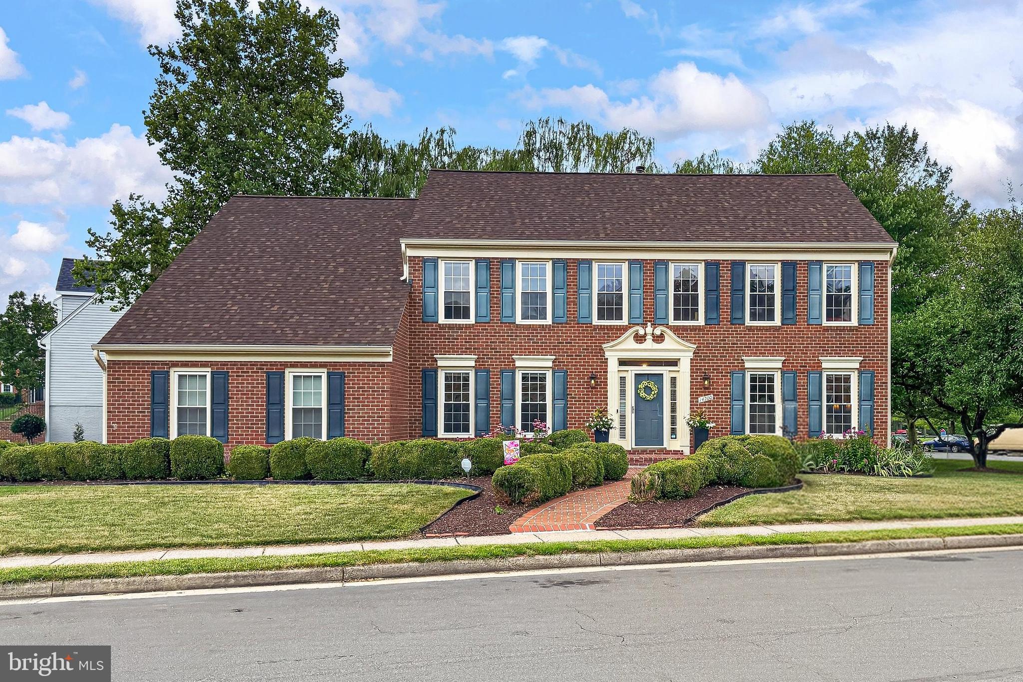LIFESTYLE AT SULLY STATION - Residential