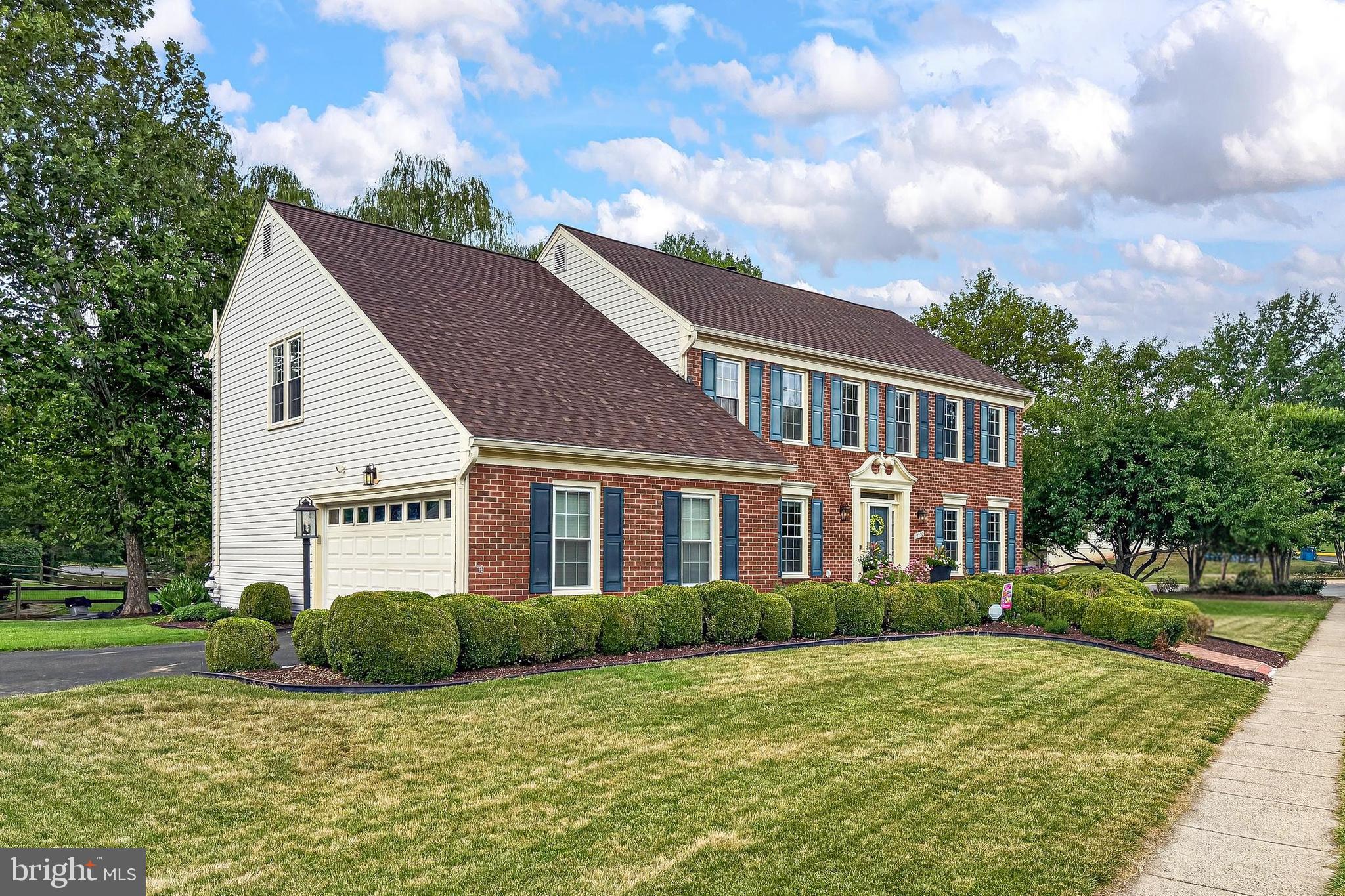 LIFESTYLE AT SULLY STATION - Residential