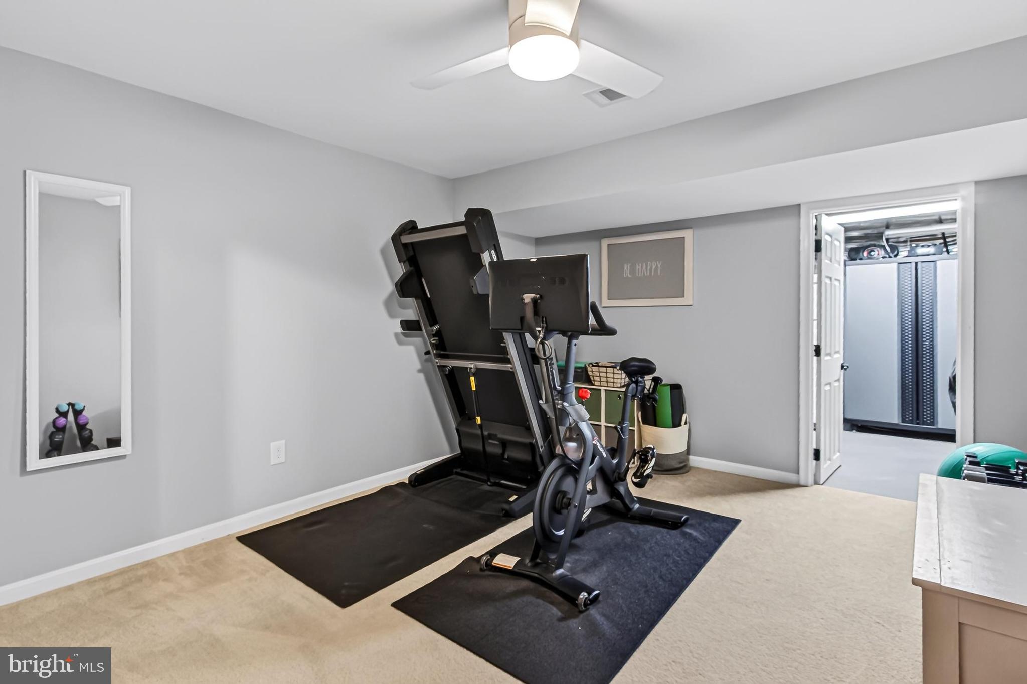 LIFESTYLE AT SULLY STATION - Residential