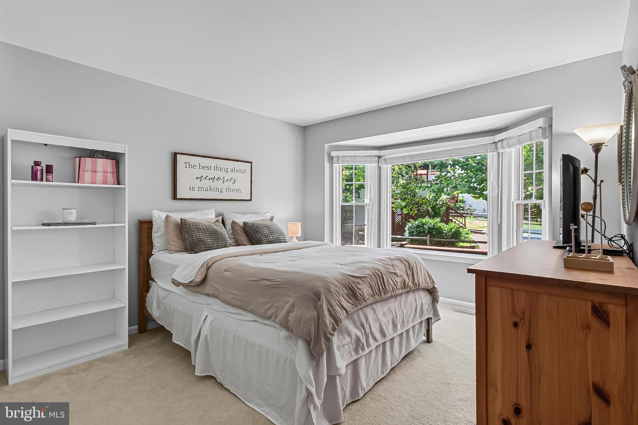 LIFESTYLE AT SULLY STATION - Residential
