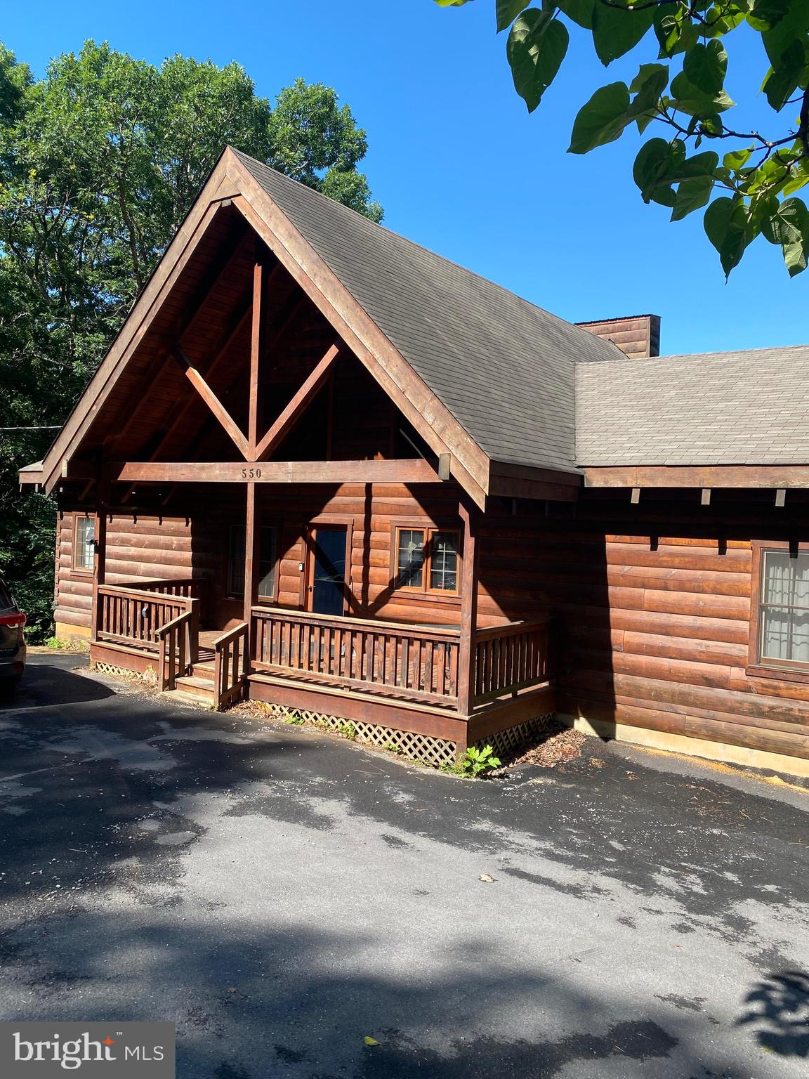 awesome 3 bedroom 2 1/2 bath log home catherdal ceilings exposed beams hardwood floors granite counters stainless appliances private setting close to Lake and Luray and Shenandoah national park

Possible owner financing with 30 % down rate less than commercial rate or no money down. I can carry a second for the 20% down making it a no money down situation