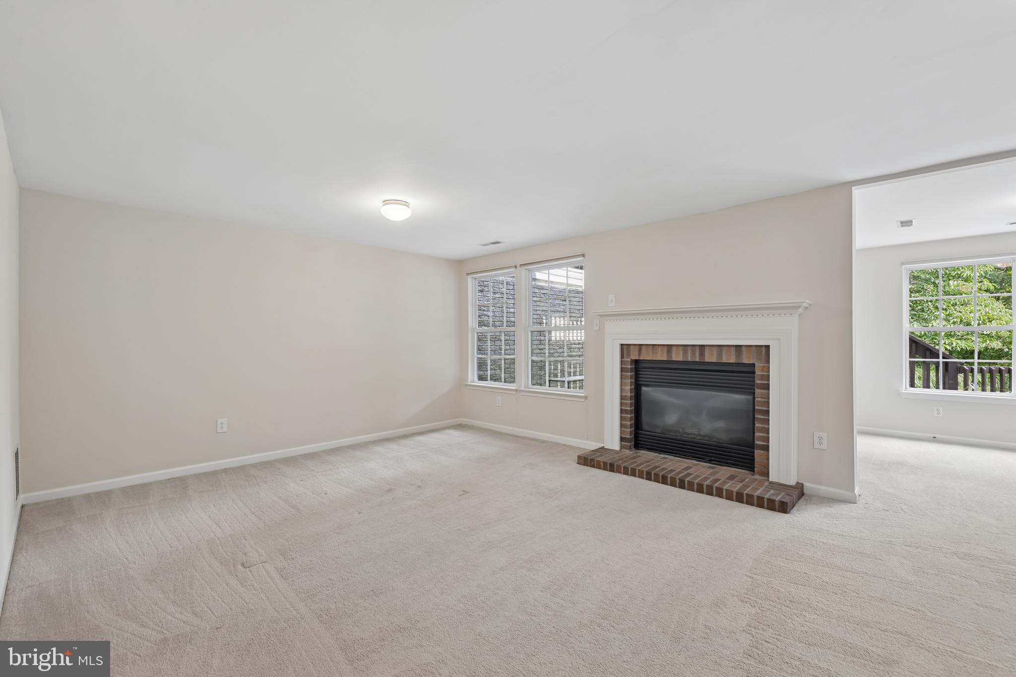 COLLEGE HILLS - Residential