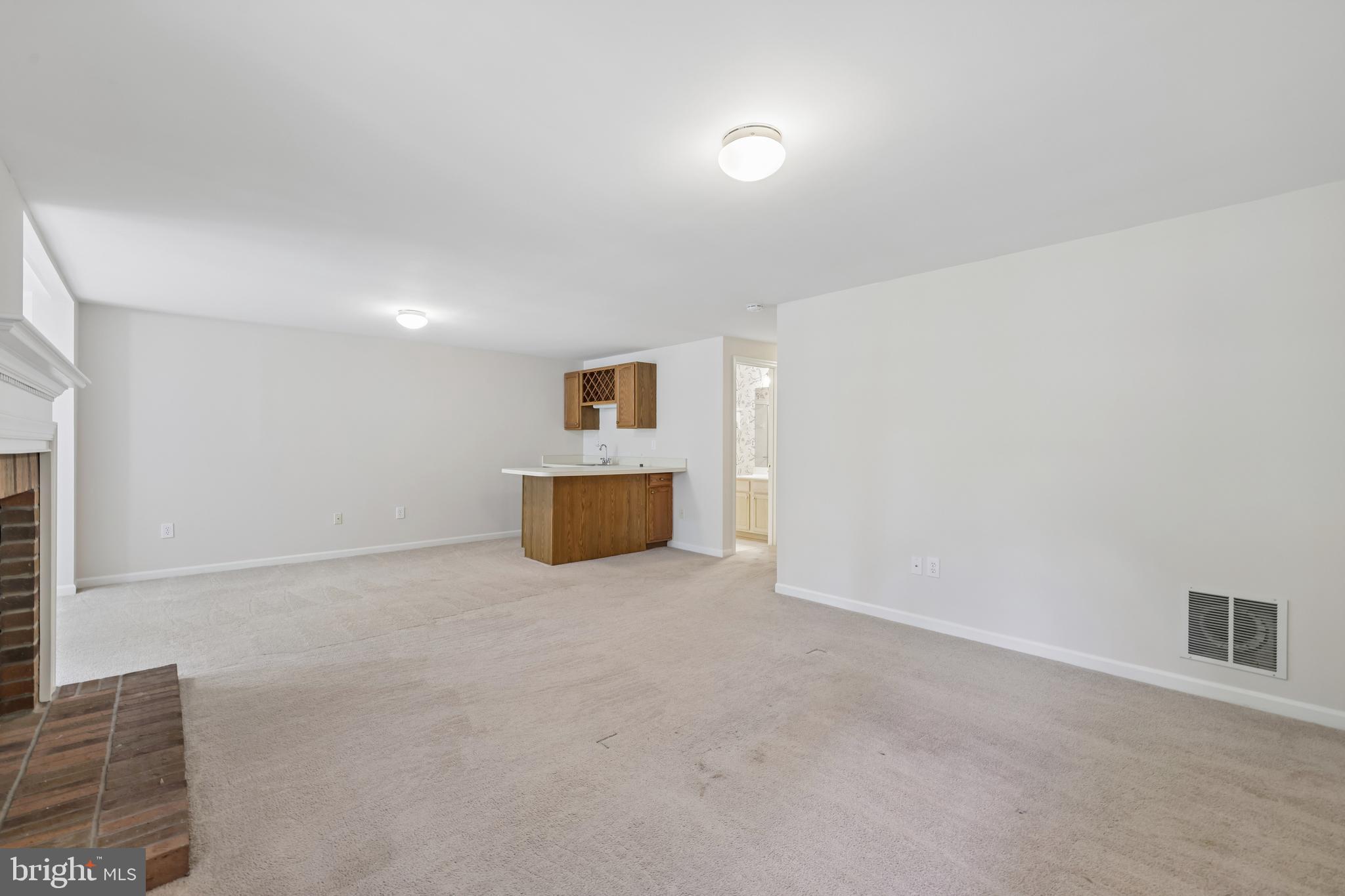 COLLEGE HILLS - Residential