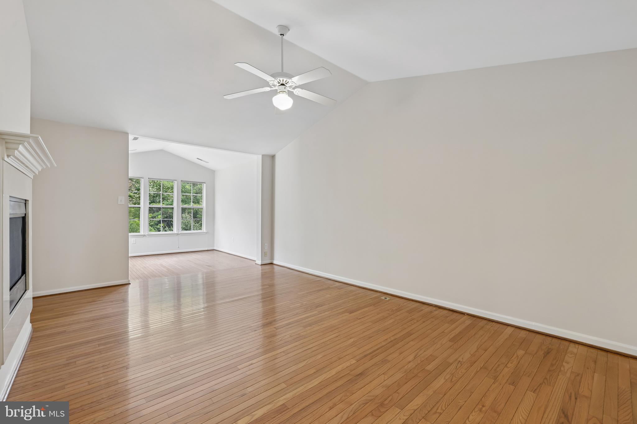 COLLEGE HILLS - Residential