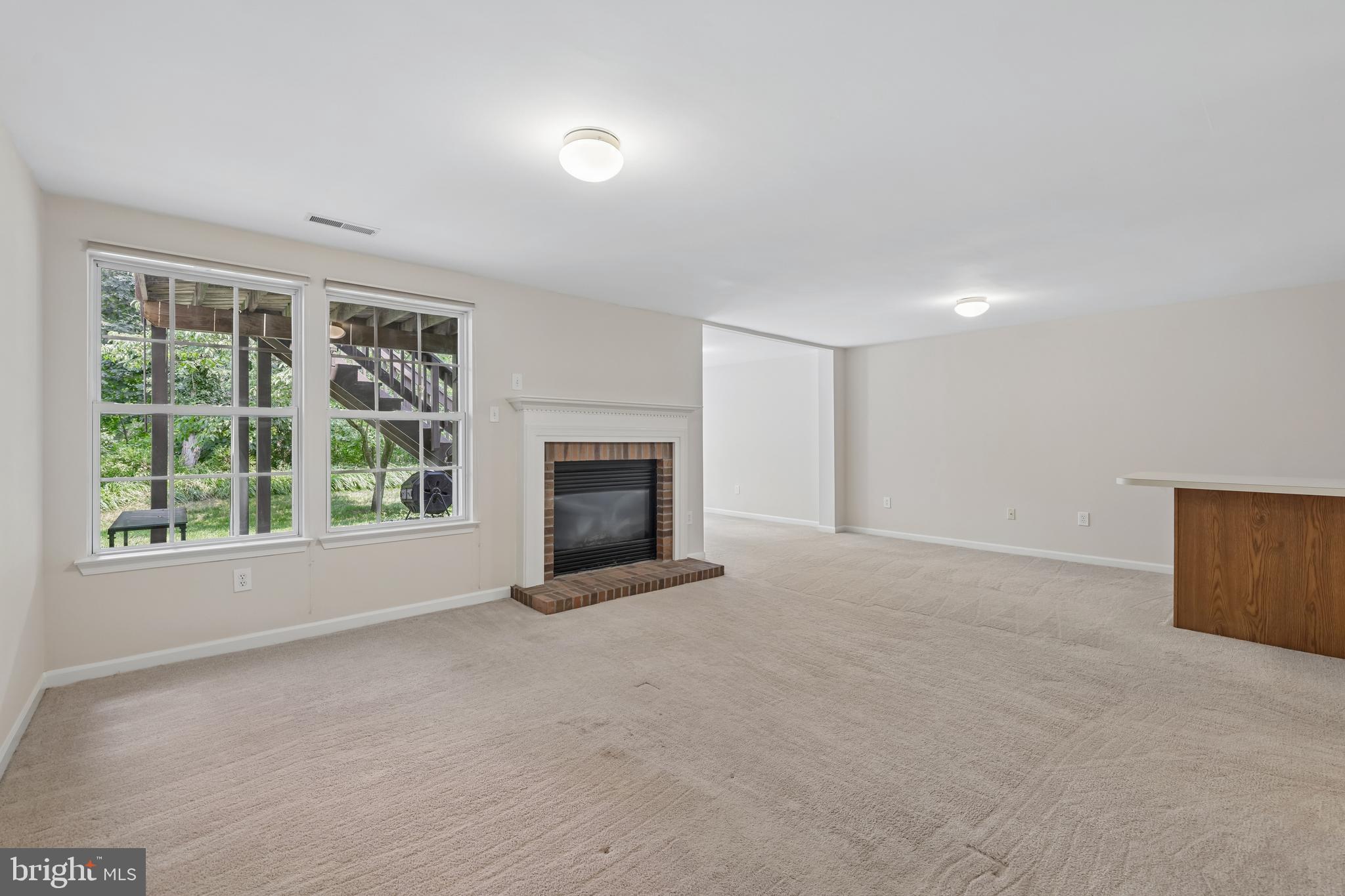COLLEGE HILLS - Residential