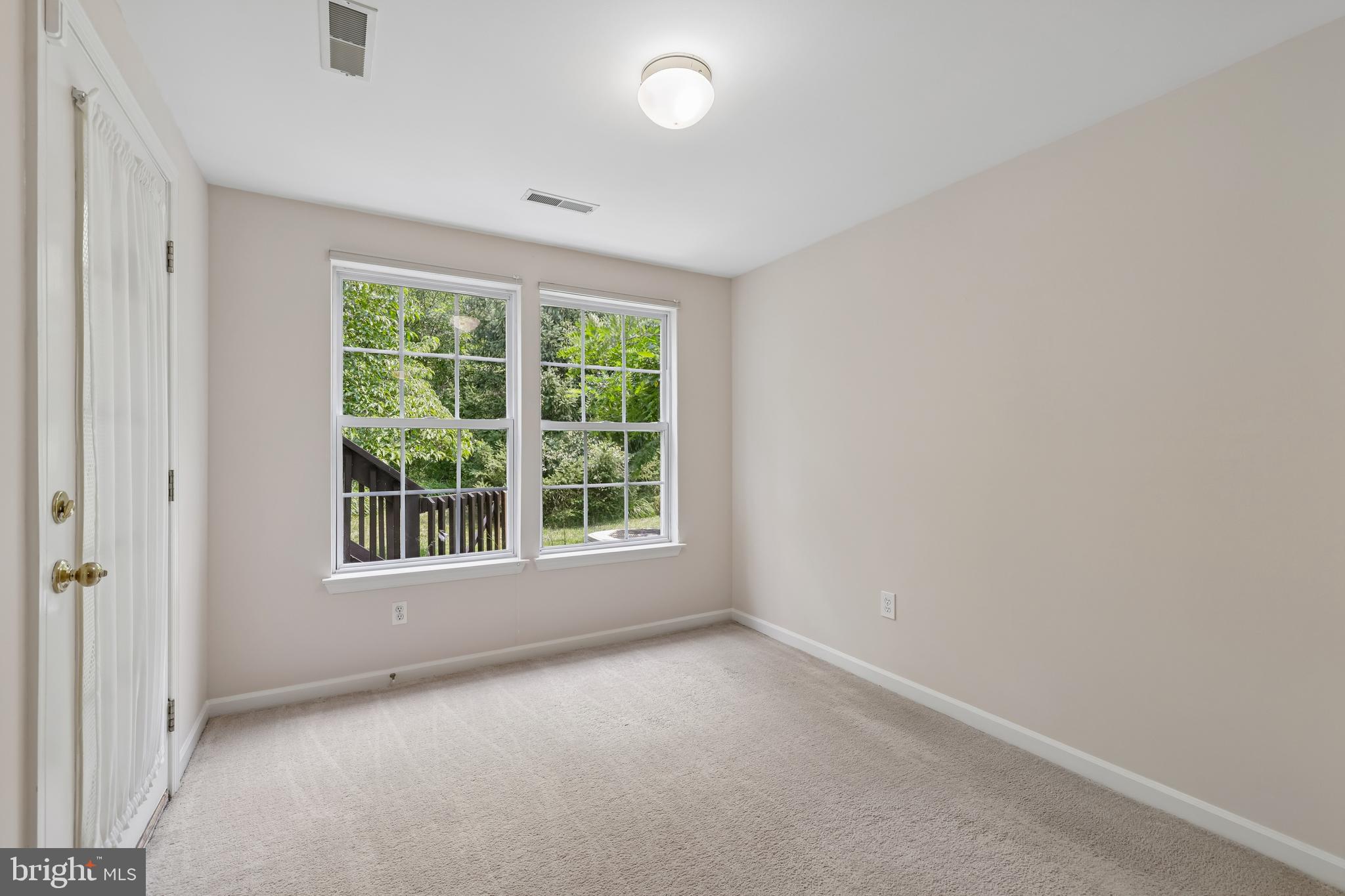 COLLEGE HILLS - Residential