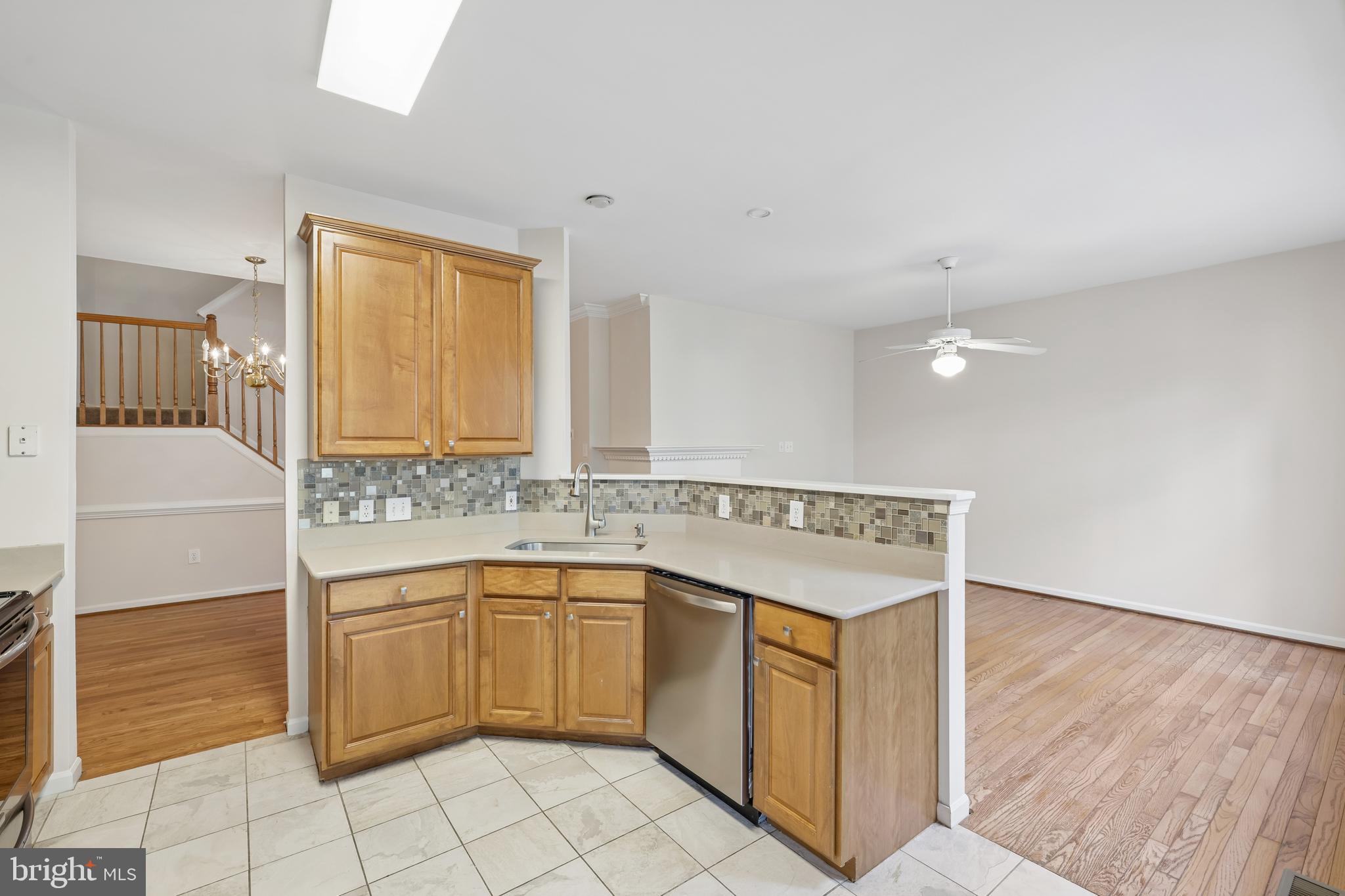 COLLEGE HILLS - Residential