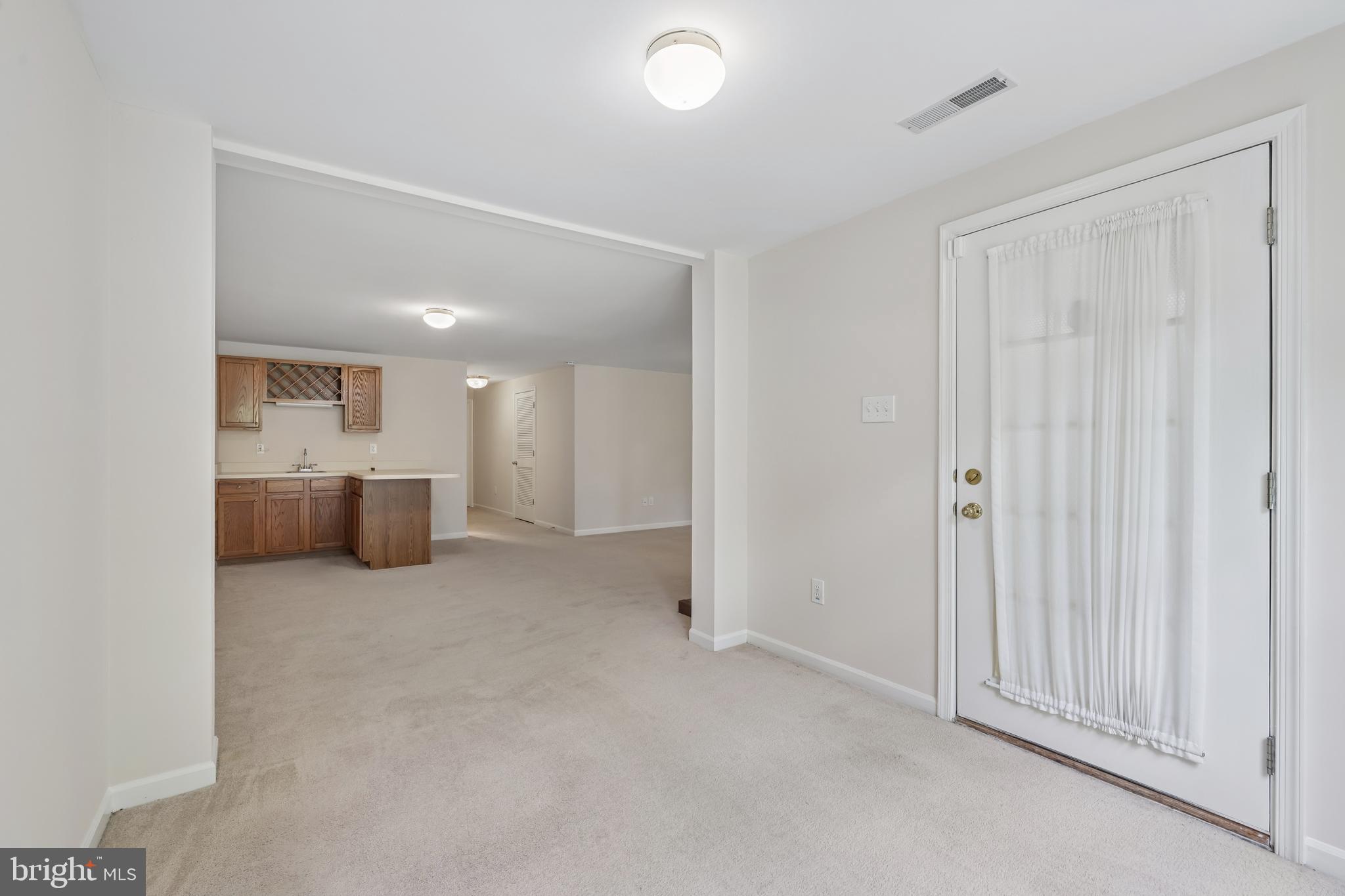 COLLEGE HILLS - Residential