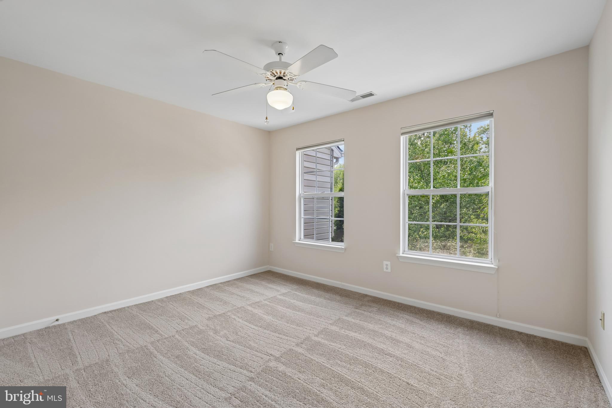 COLLEGE HILLS - Residential