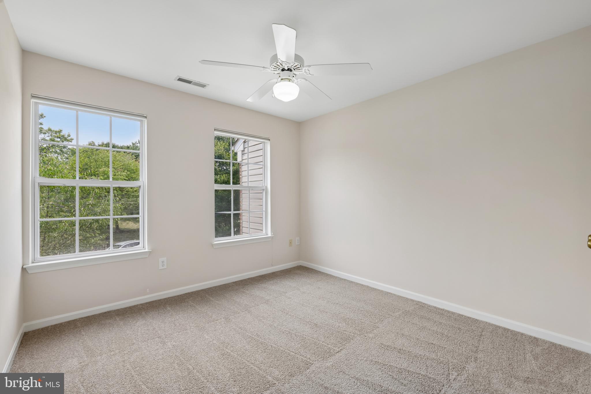 COLLEGE HILLS - Residential
