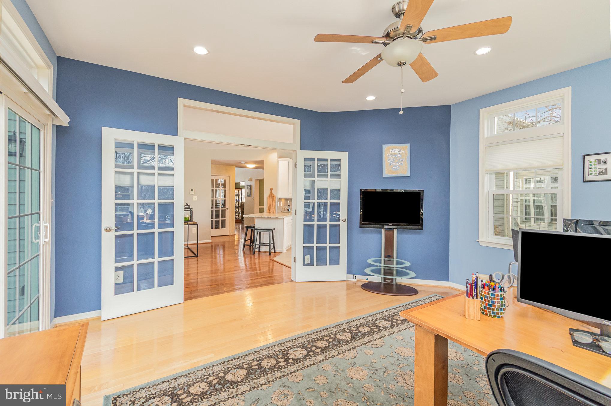 SOUTH RIDING - Residential
