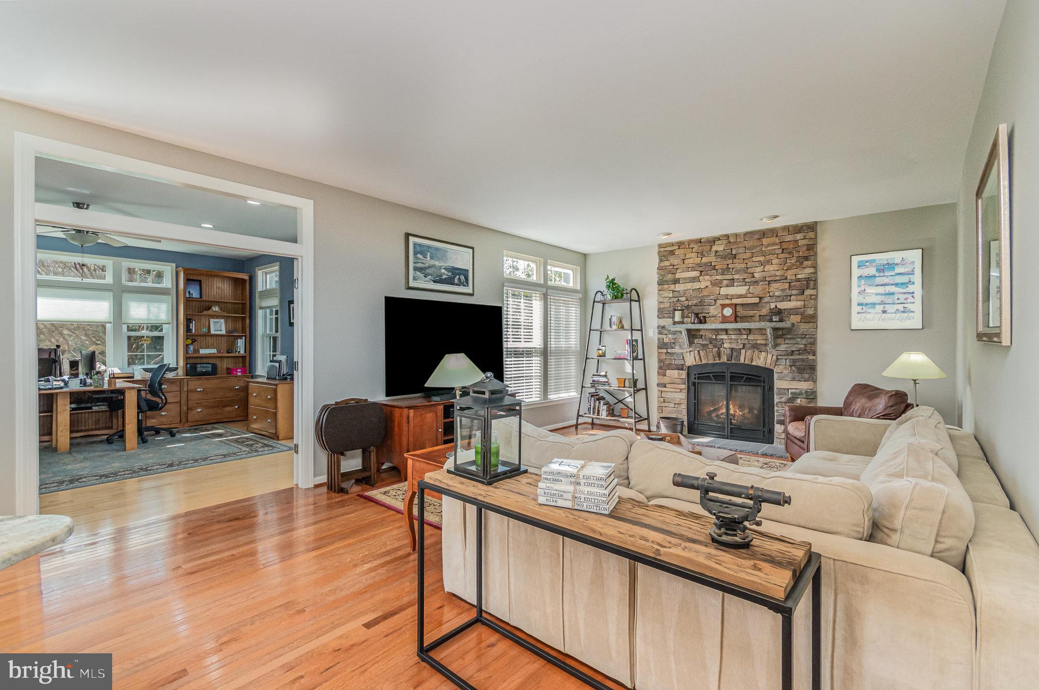 SOUTH RIDING - Residential