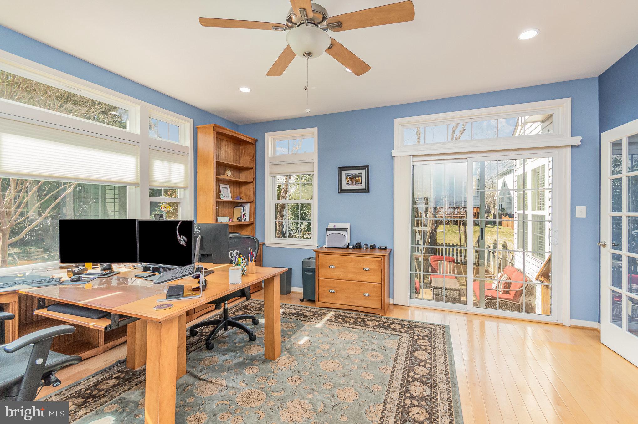 SOUTH RIDING - Residential