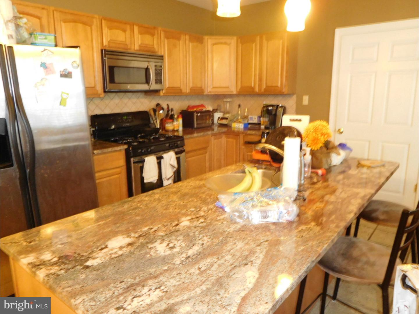 UNIVERSITY CITY - Residential Lease