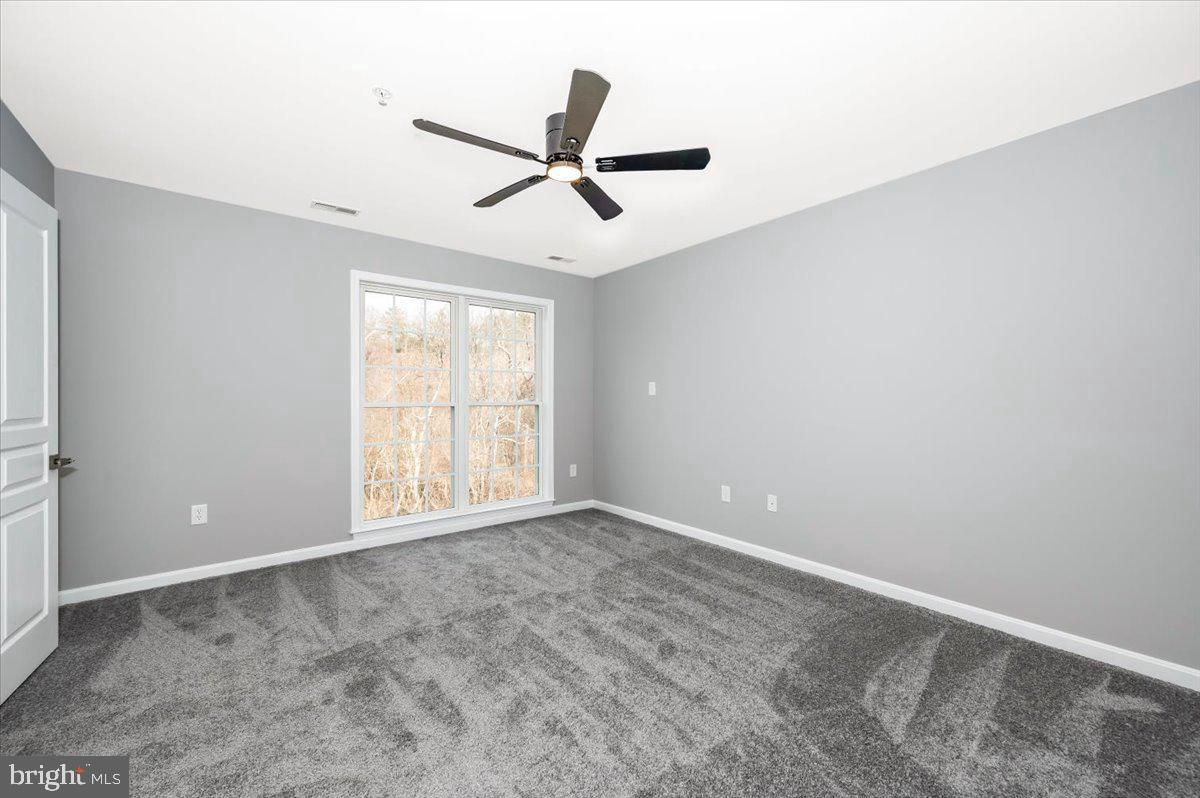 WHISPERING CREEK - Residential Lease