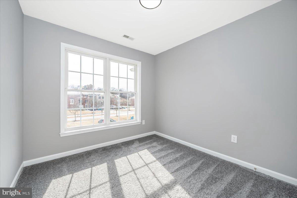 WHISPERING CREEK - Residential Lease