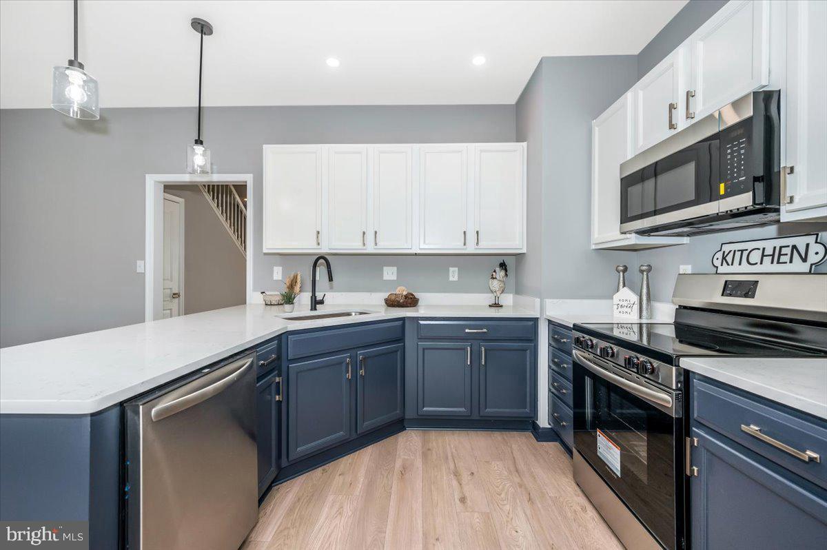 WHISPERING CREEK - Residential Lease
