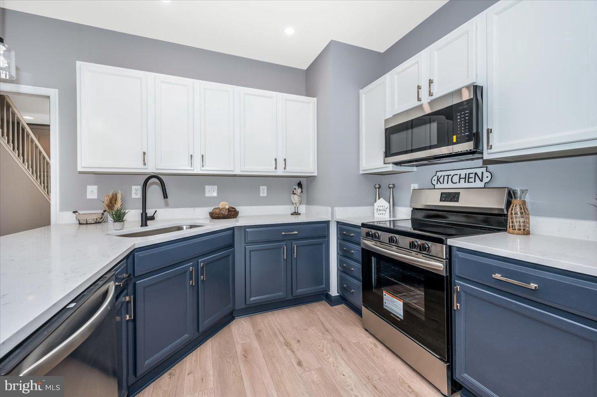 WHISPERING CREEK - Residential Lease