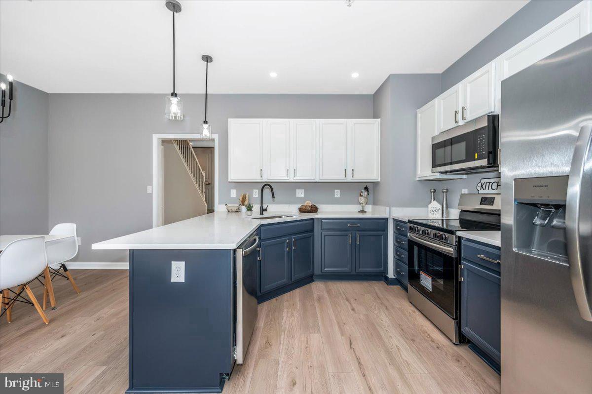 WHISPERING CREEK - Residential Lease