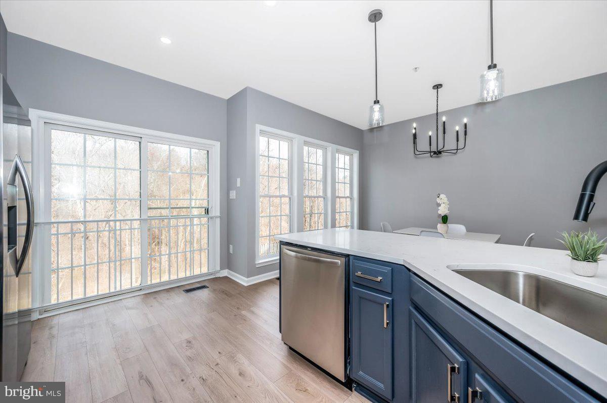 WHISPERING CREEK - Residential Lease