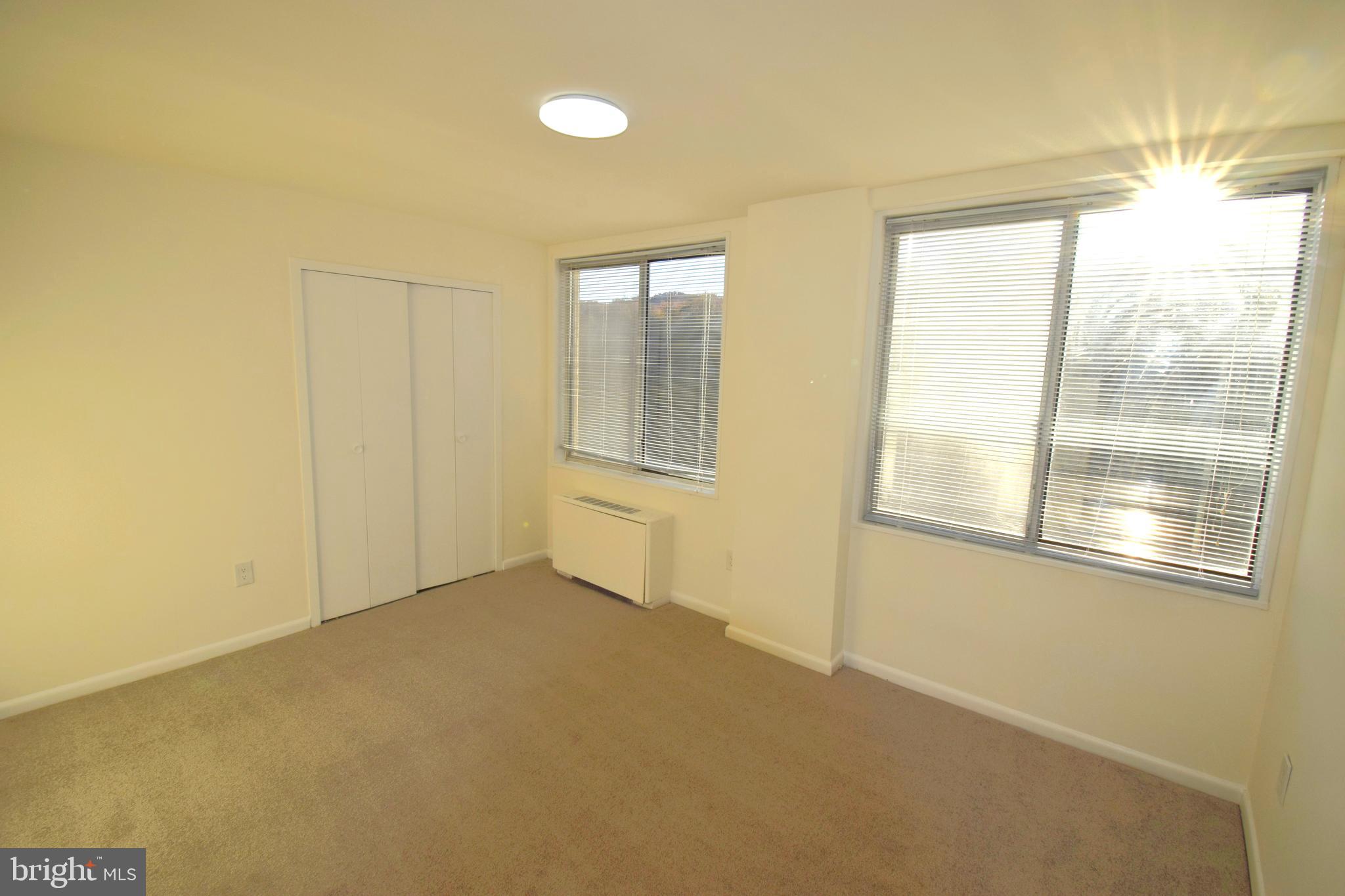 RIVER TOWERS - Residential Lease