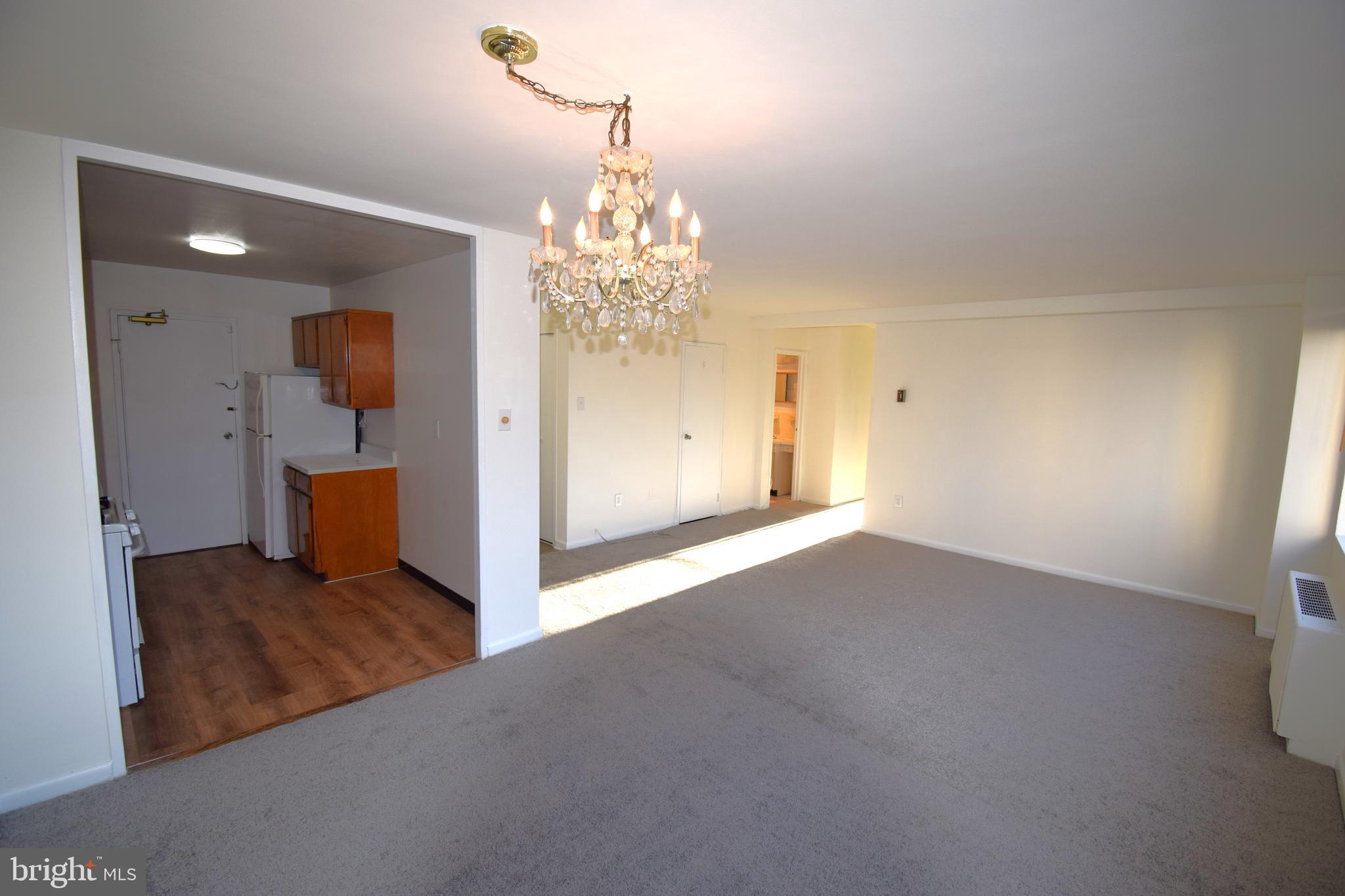 All utilities Included!! 2BR 1.5 BATH 959SQFT! Available immediately! Spacious two bedroom one and a half bath condo located in Alexandria. Freshly Painted & Brand New Carpet. Large master bedroom featuring double closets. Corner unit with tree lined views. Community includes pool, trails, fitness center, and easy access to 95,495, Highway 1, and the George Washington Parkway and shopping. Easy Access to bike trails & Old Town.