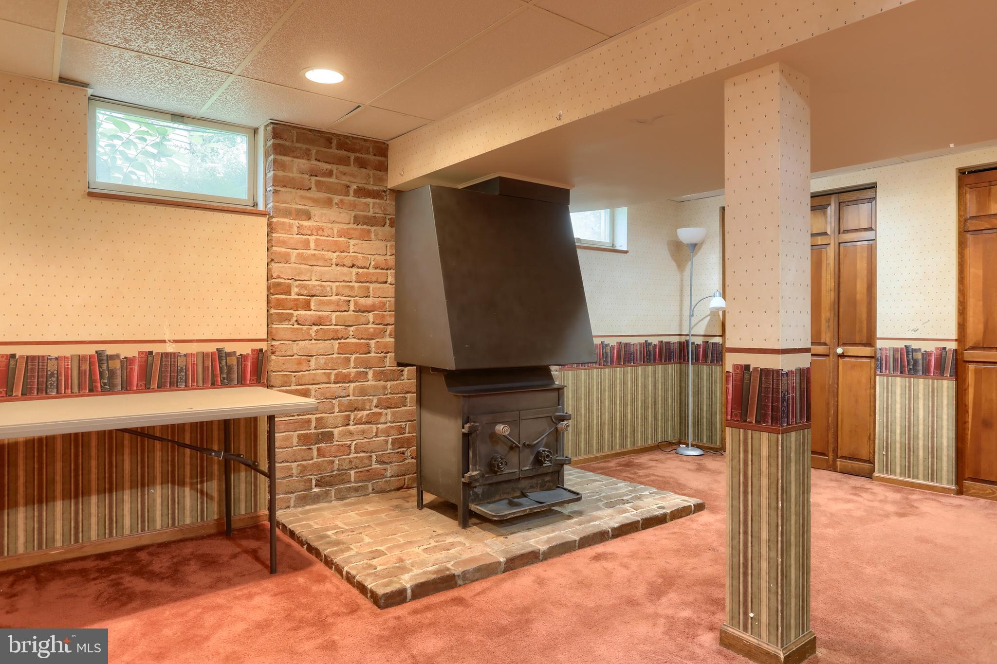 KRIM COURT - Residential