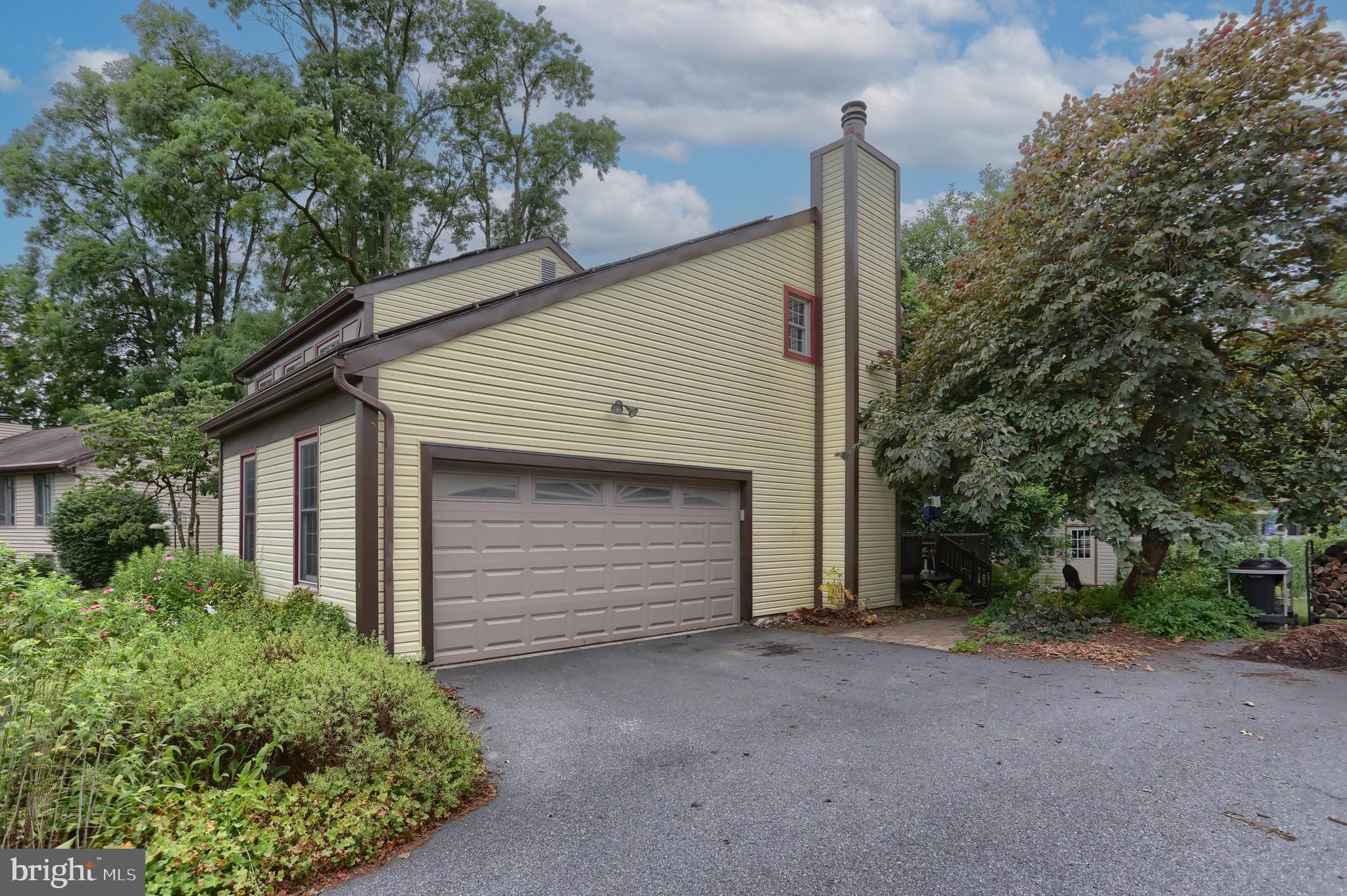 KRIM COURT - Residential