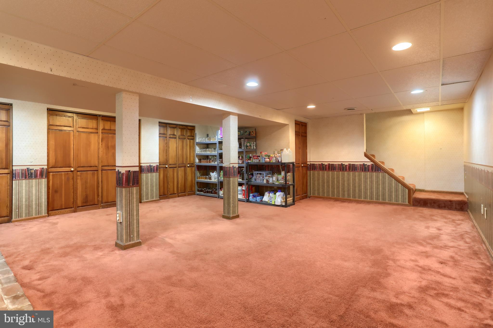 KRIM COURT - Residential