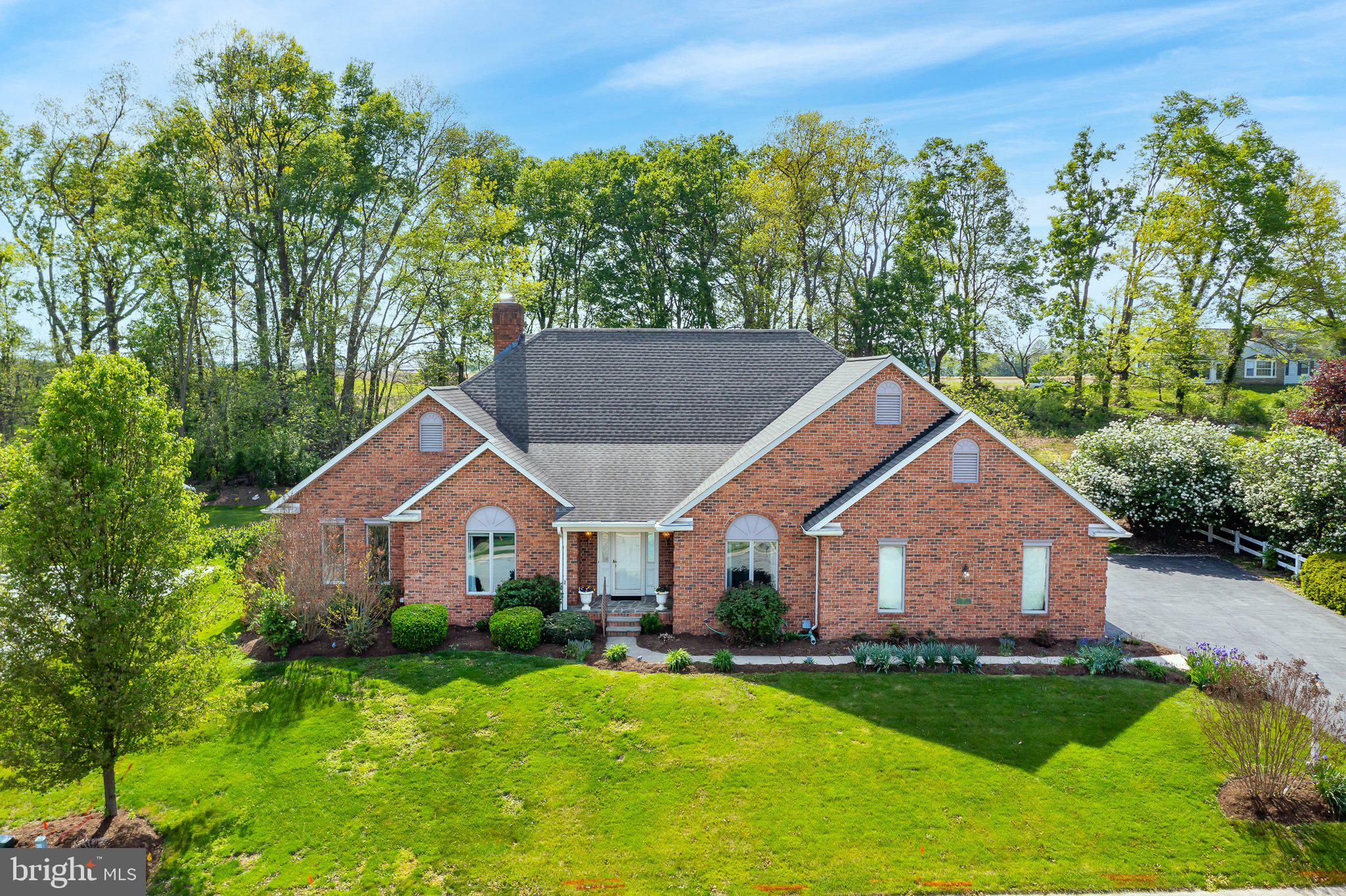 WOODS EDGE - Residential