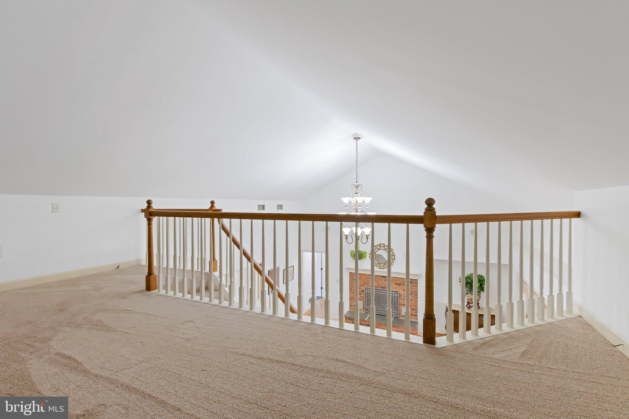 WOODS EDGE - Residential
