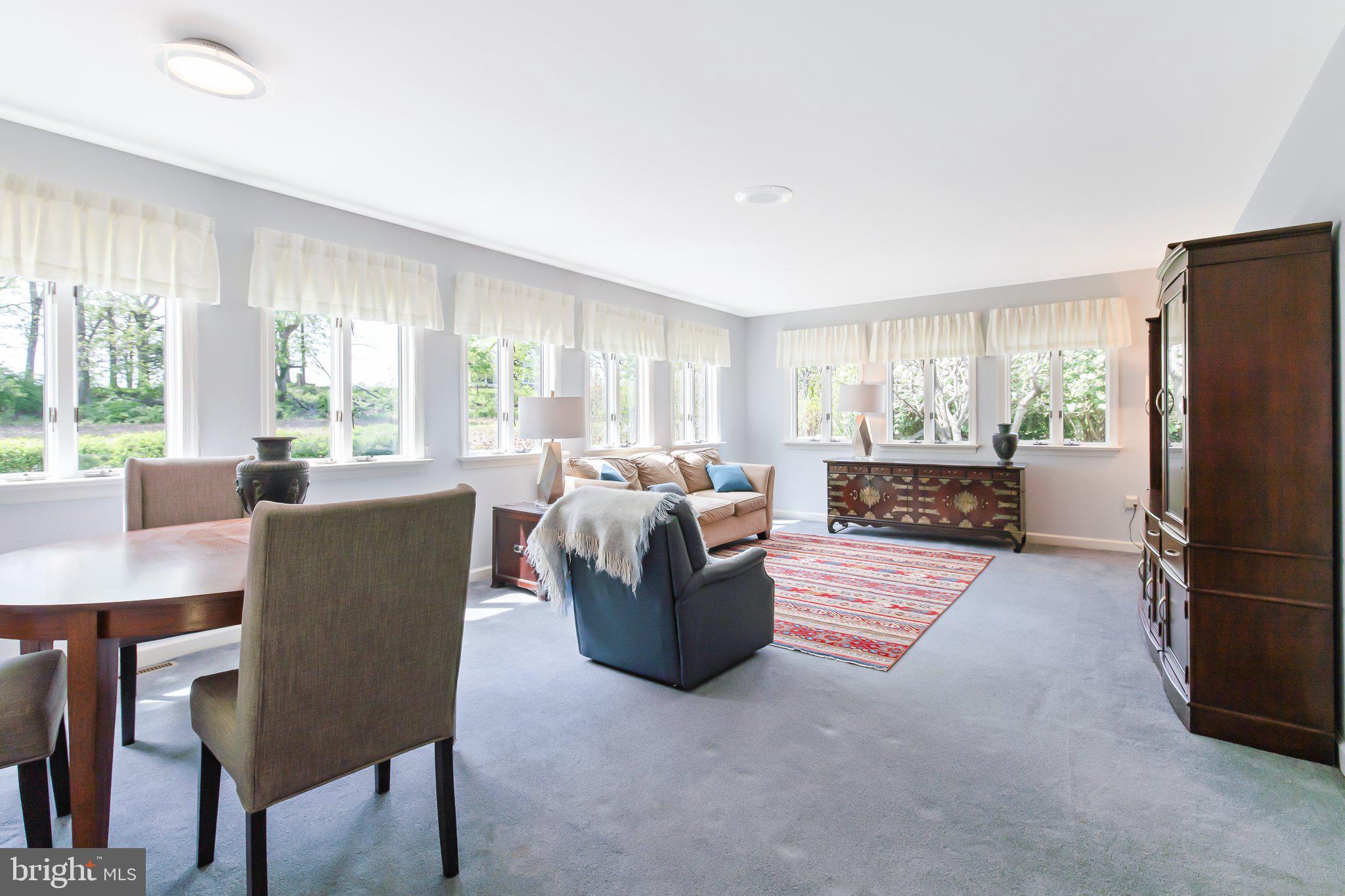 WOODS EDGE - Residential
