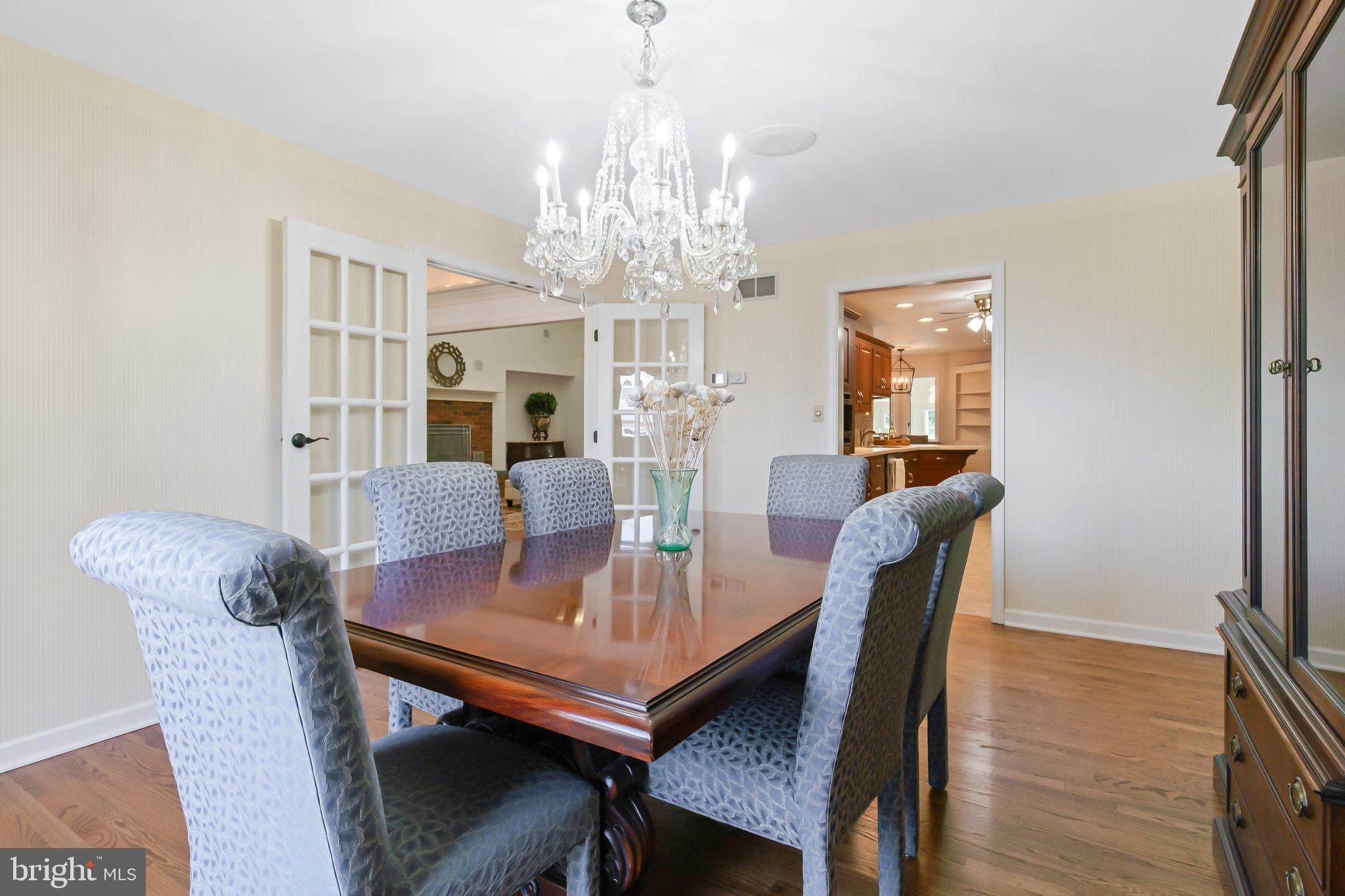 WOODS EDGE - Residential