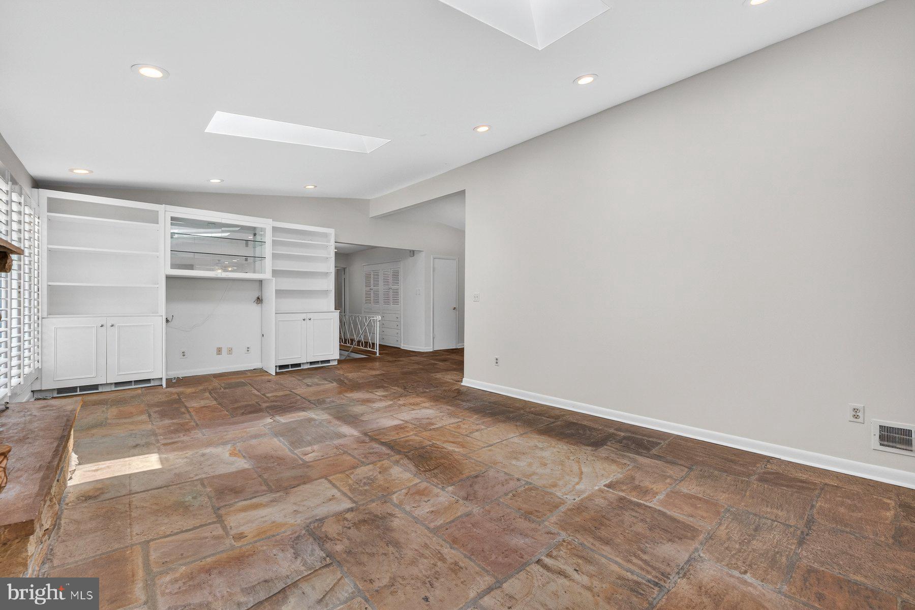 ROLLINGWOOD - Residential