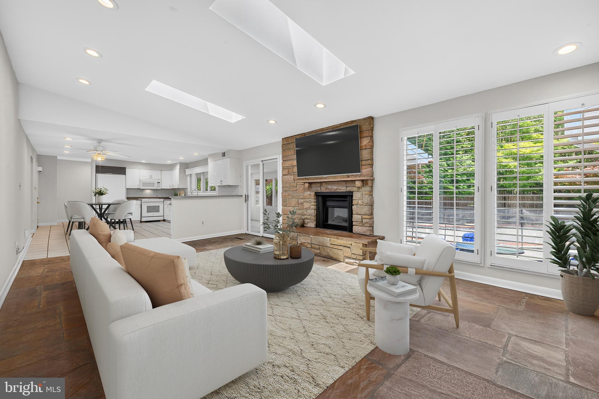 ROLLINGWOOD - Residential