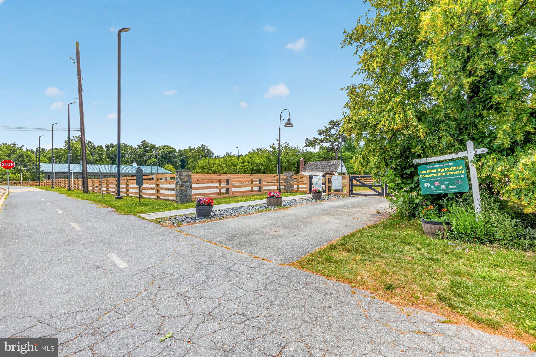 ROLLINGWOOD - Residential