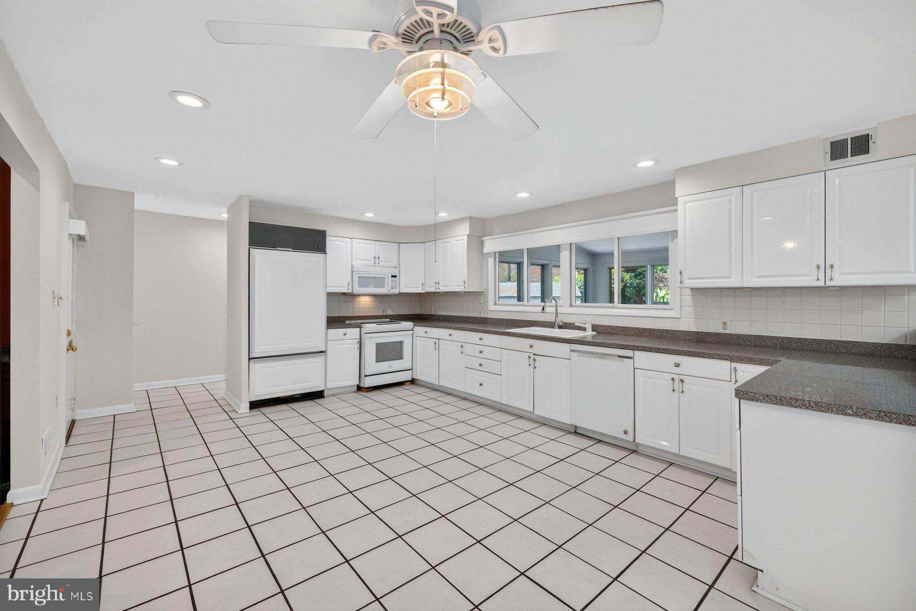 ROLLINGWOOD - Residential