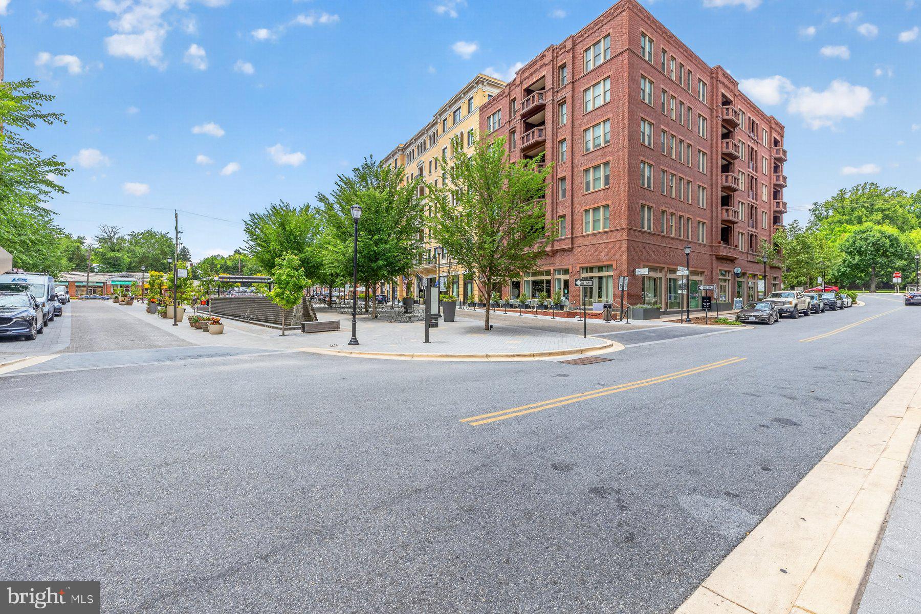 ROLLINGWOOD - Residential