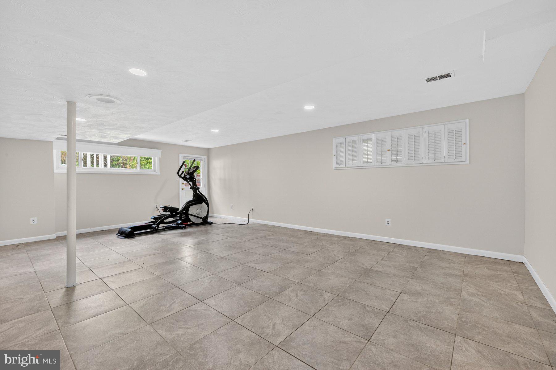 ROLLINGWOOD - Residential