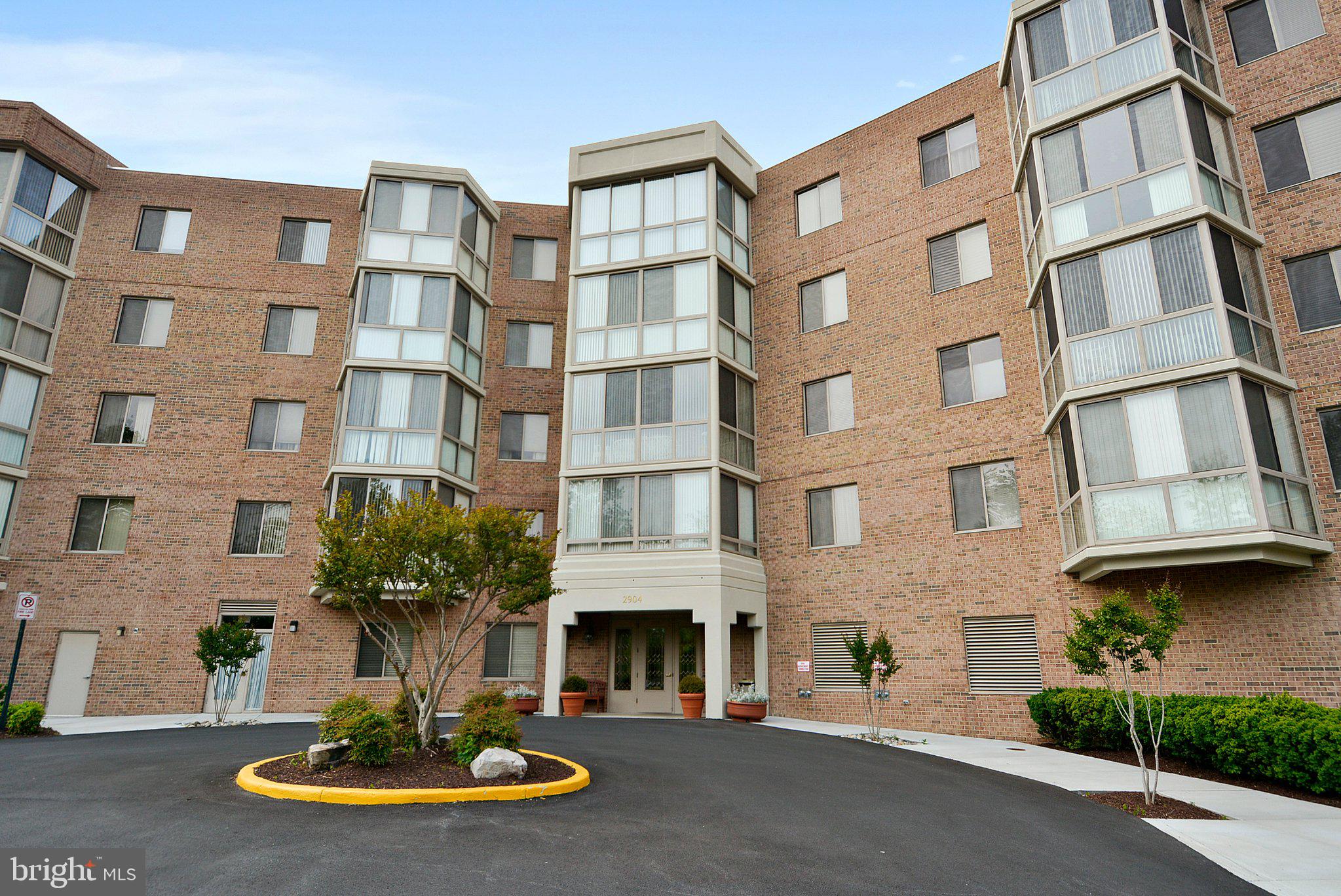 TURNBERRY COURTS AT LEIS - Residential